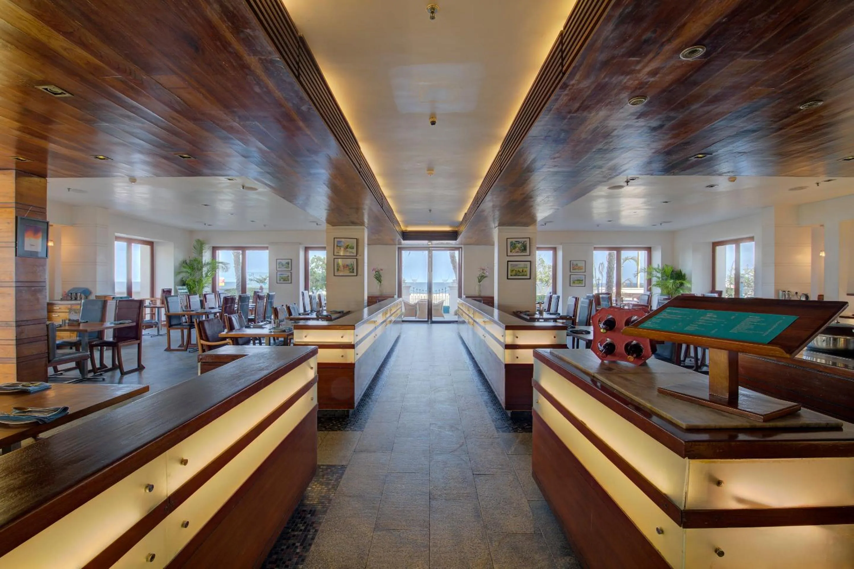 Restaurant/places to eat in The Promenade