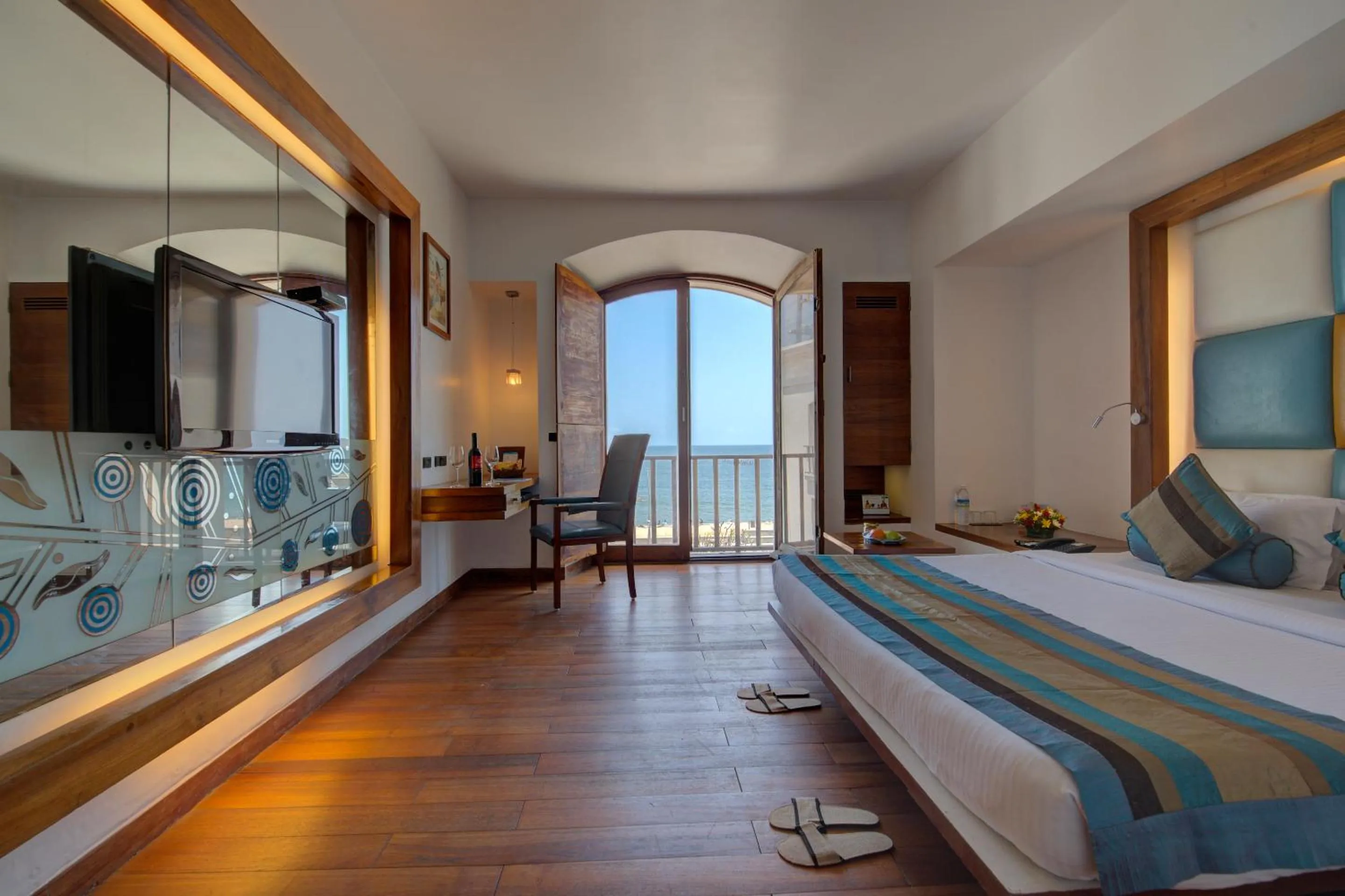 Communal lounge/ TV room, Bed in The Promenade