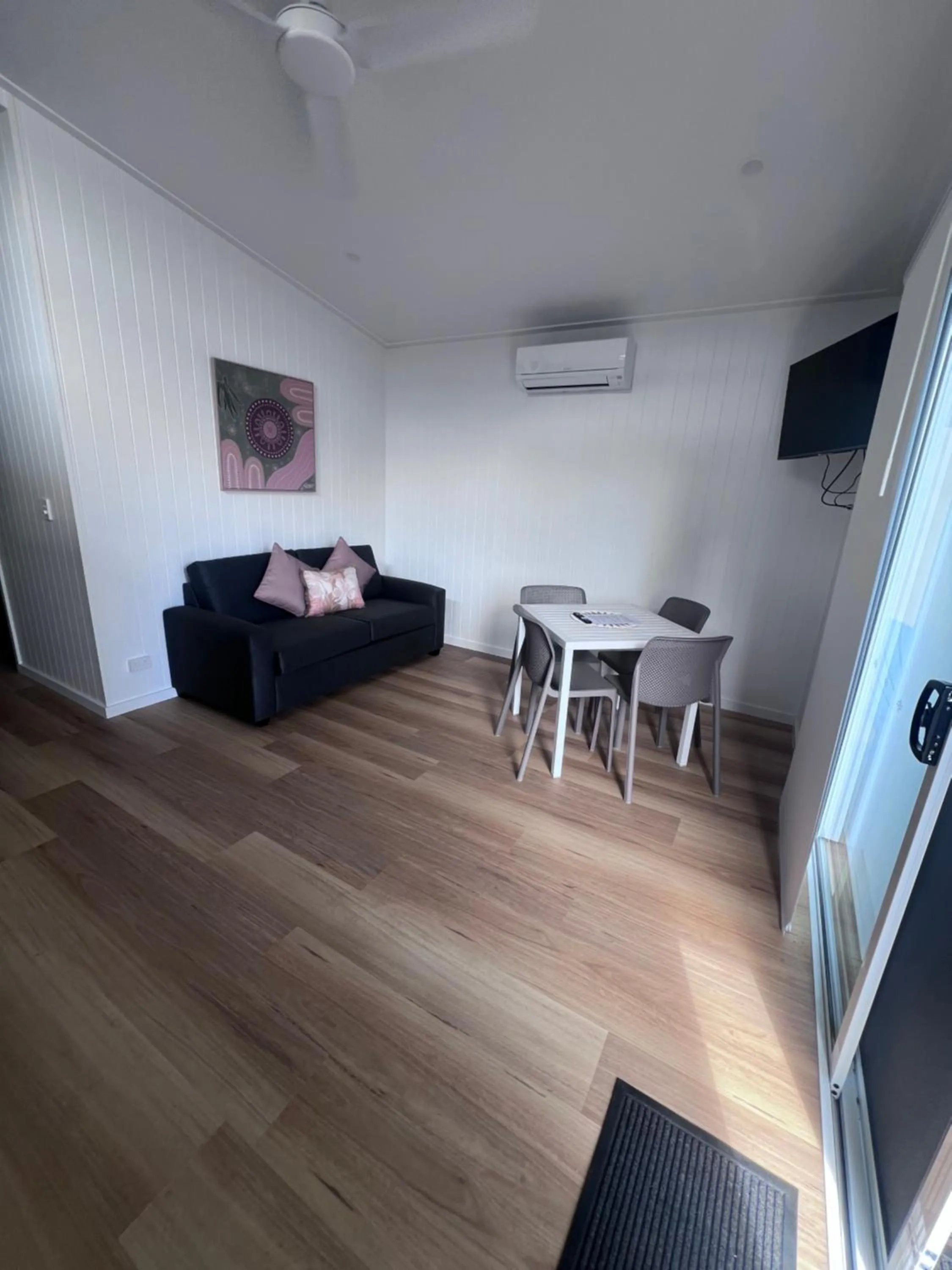 TV and multimedia in Ellis Beach Oceanfront Holiday Park