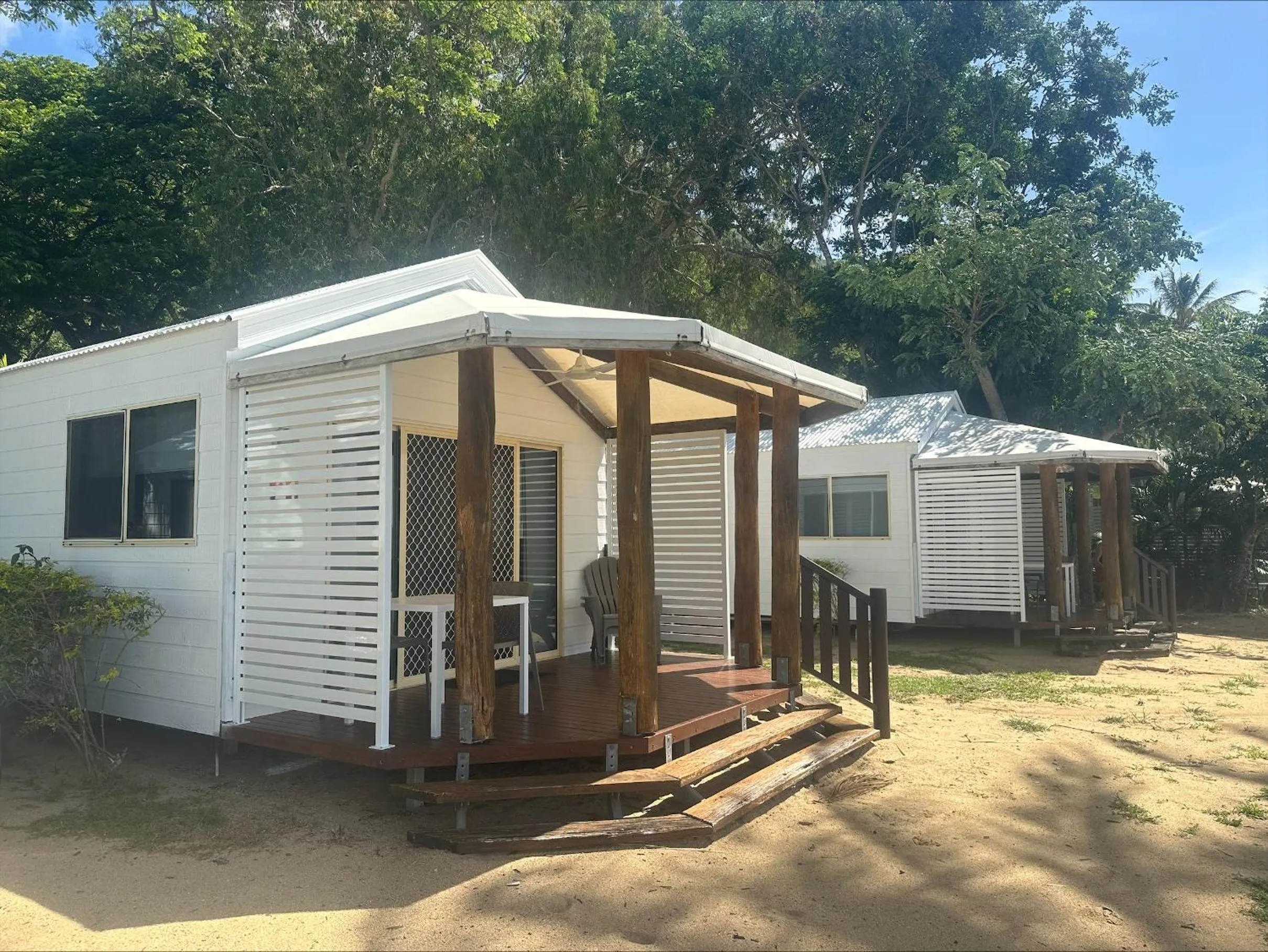 Property building in Ellis Beach Oceanfront Holiday Park