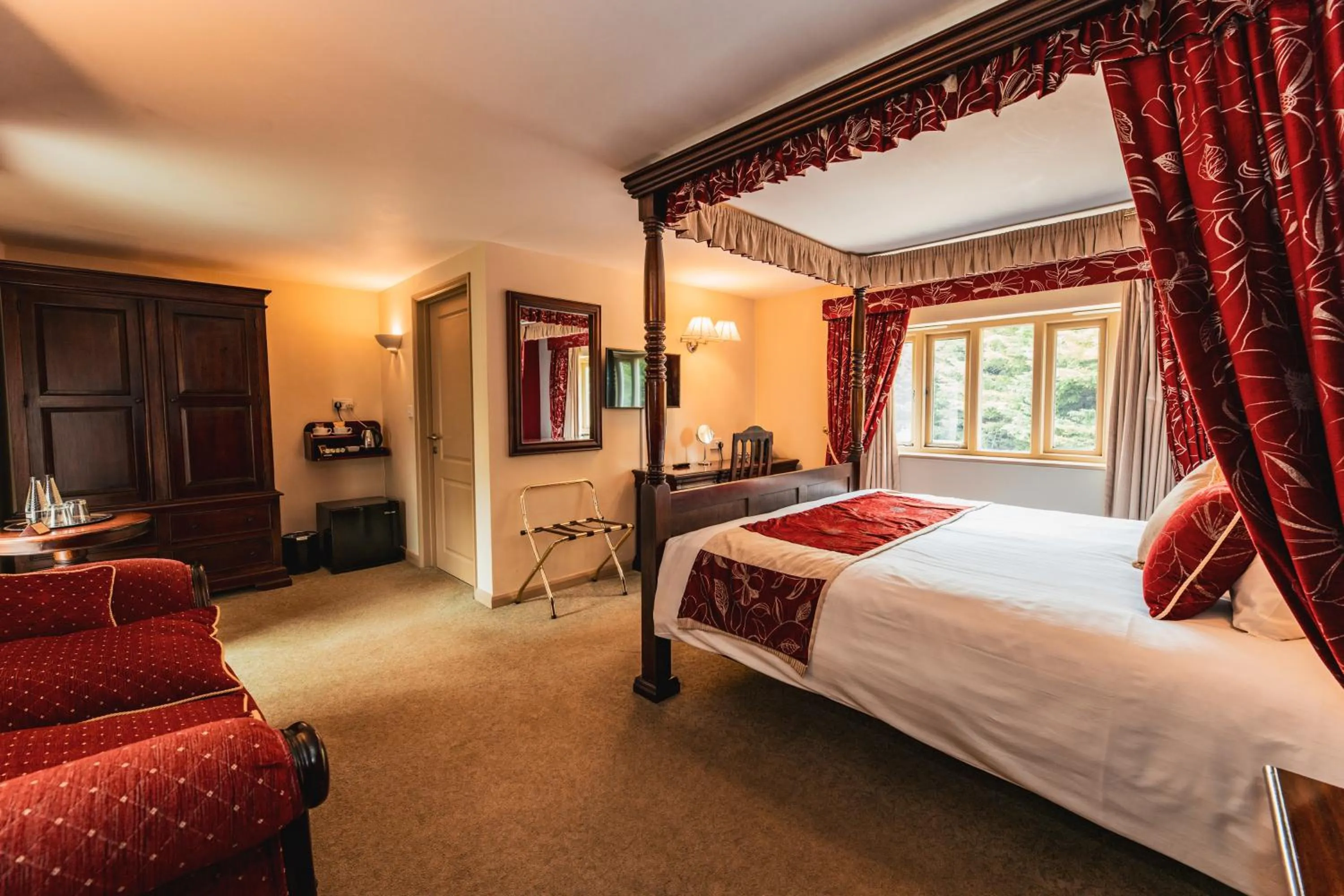 Bedroom, Bed in The Auberge