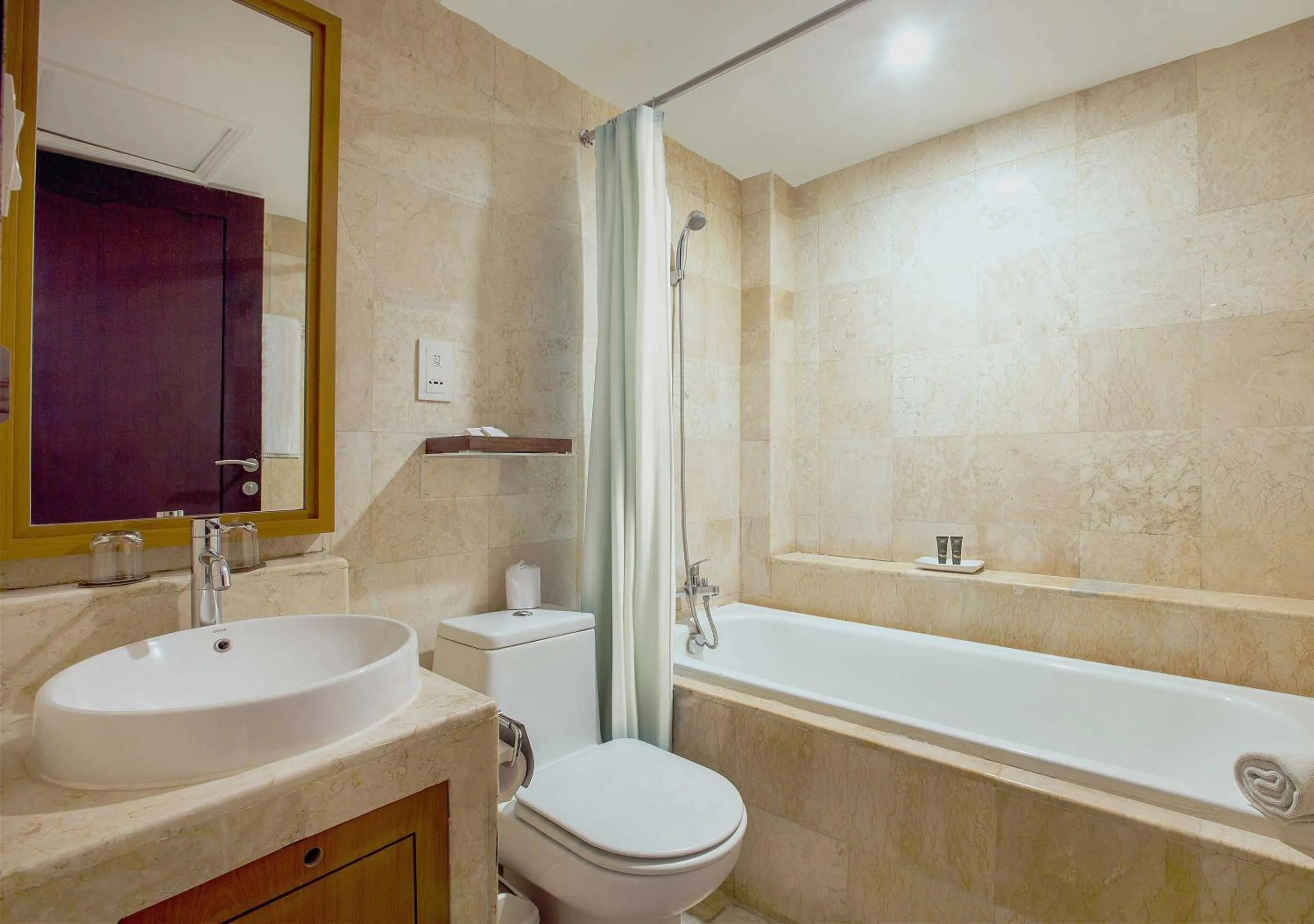 Shower in Royal Regantris Kuta