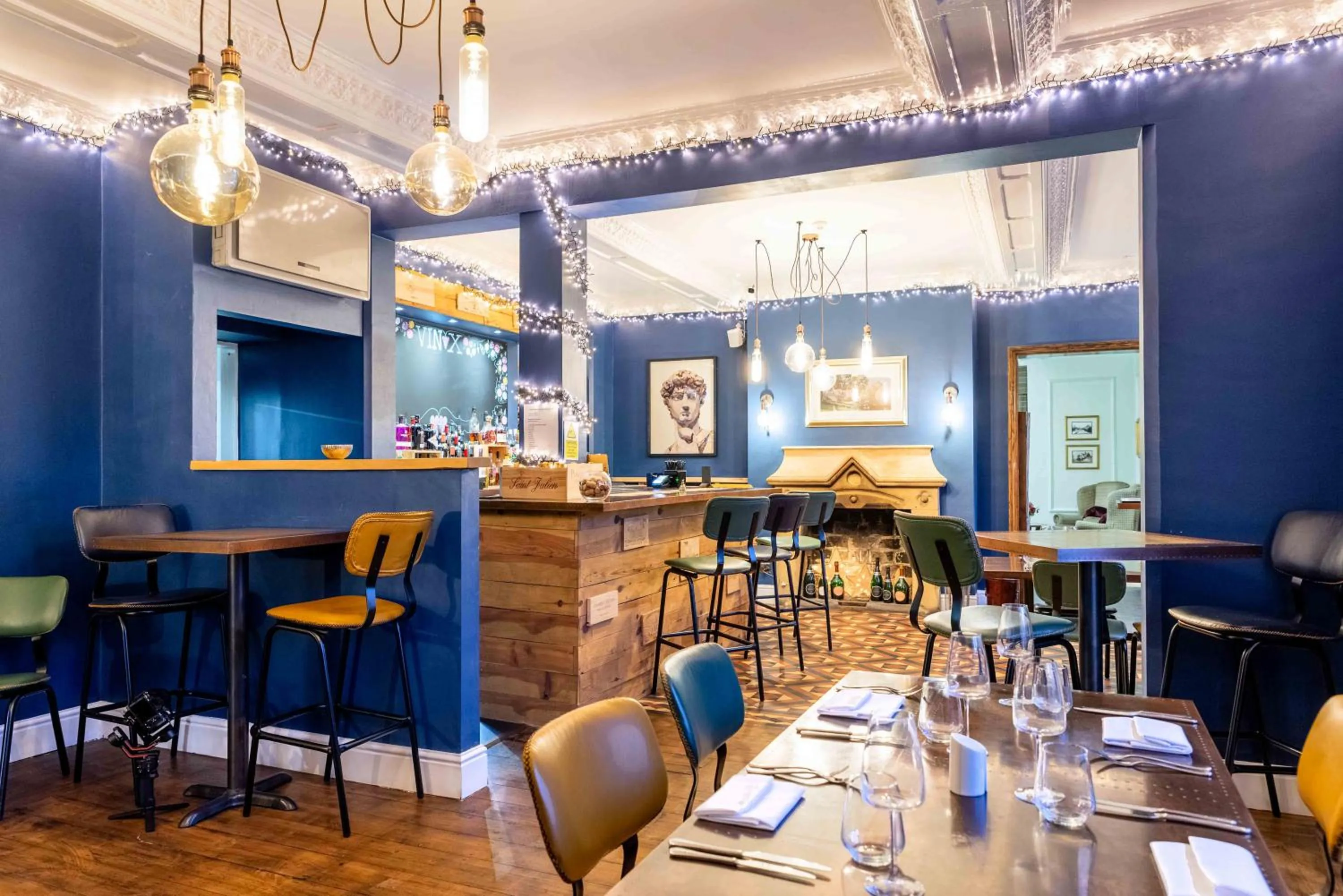 Lounge or bar in Three Ways House Hotel