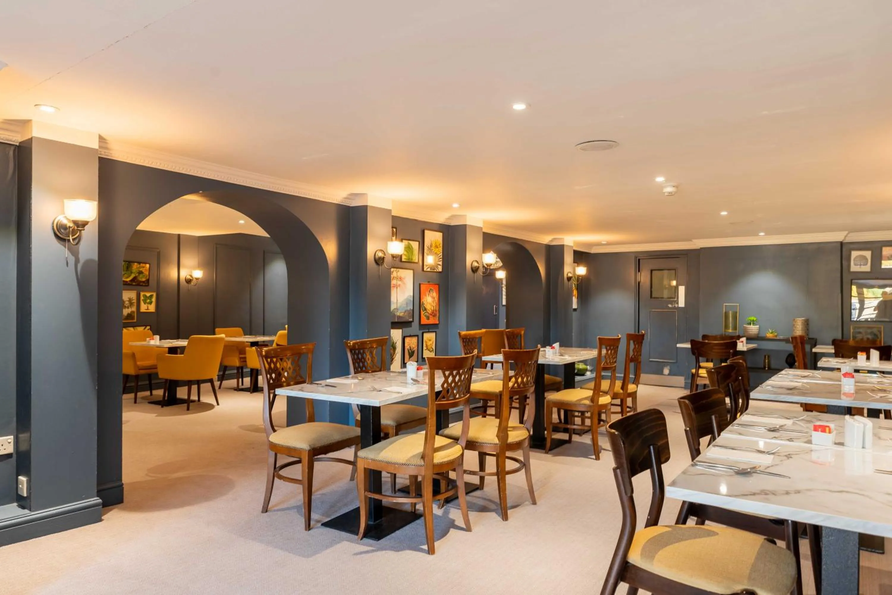 Dining area in Three Ways House Hotel