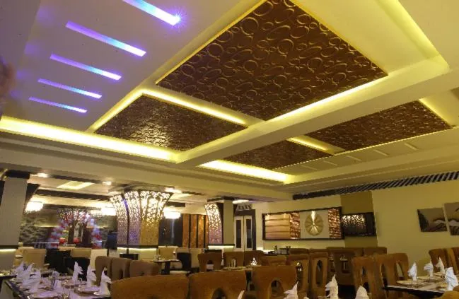 Restaurant/places to eat in Nagpal Regency
