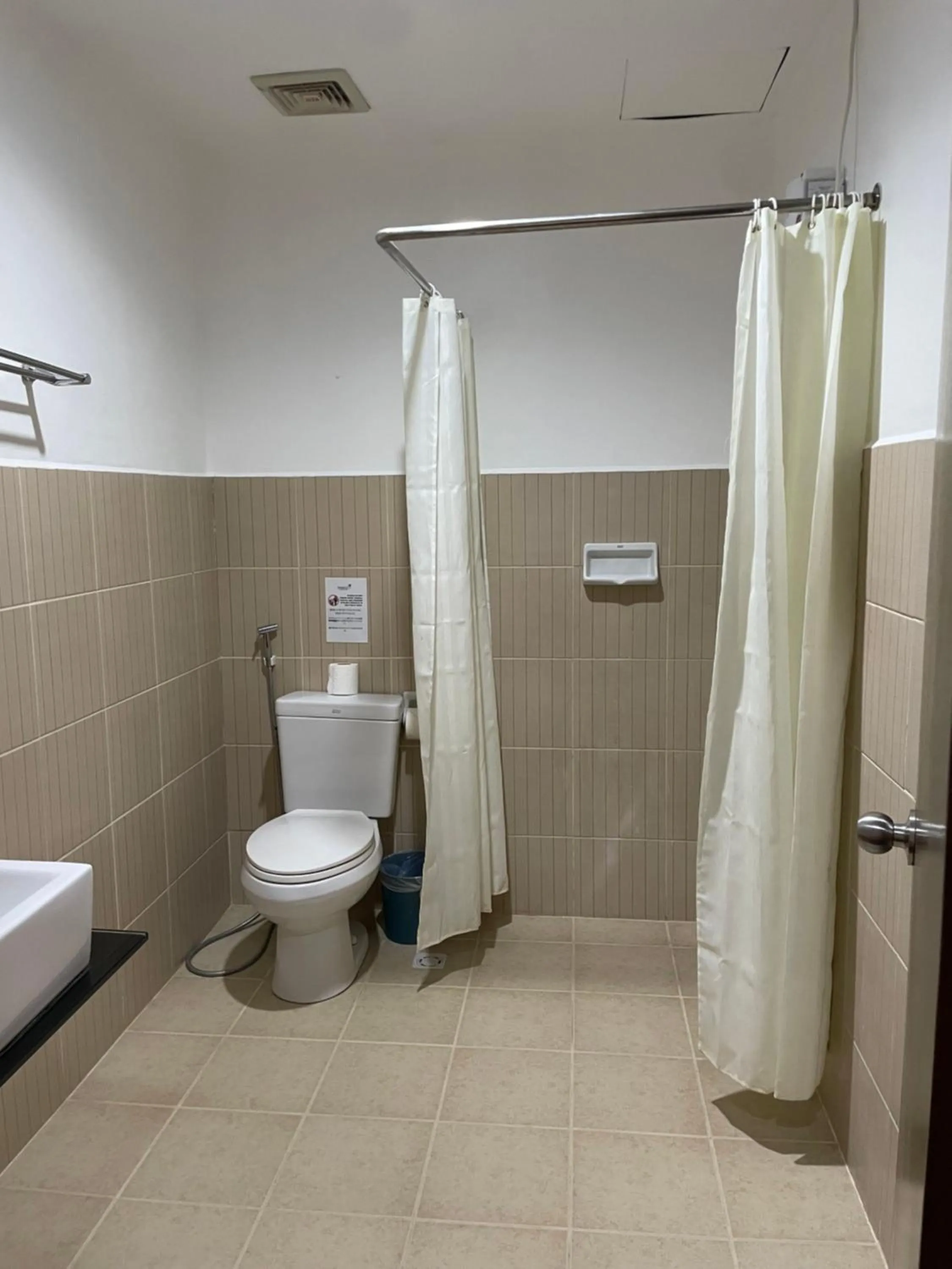 Shower in Palmbeach Resort & Spa Mactan, Cebu