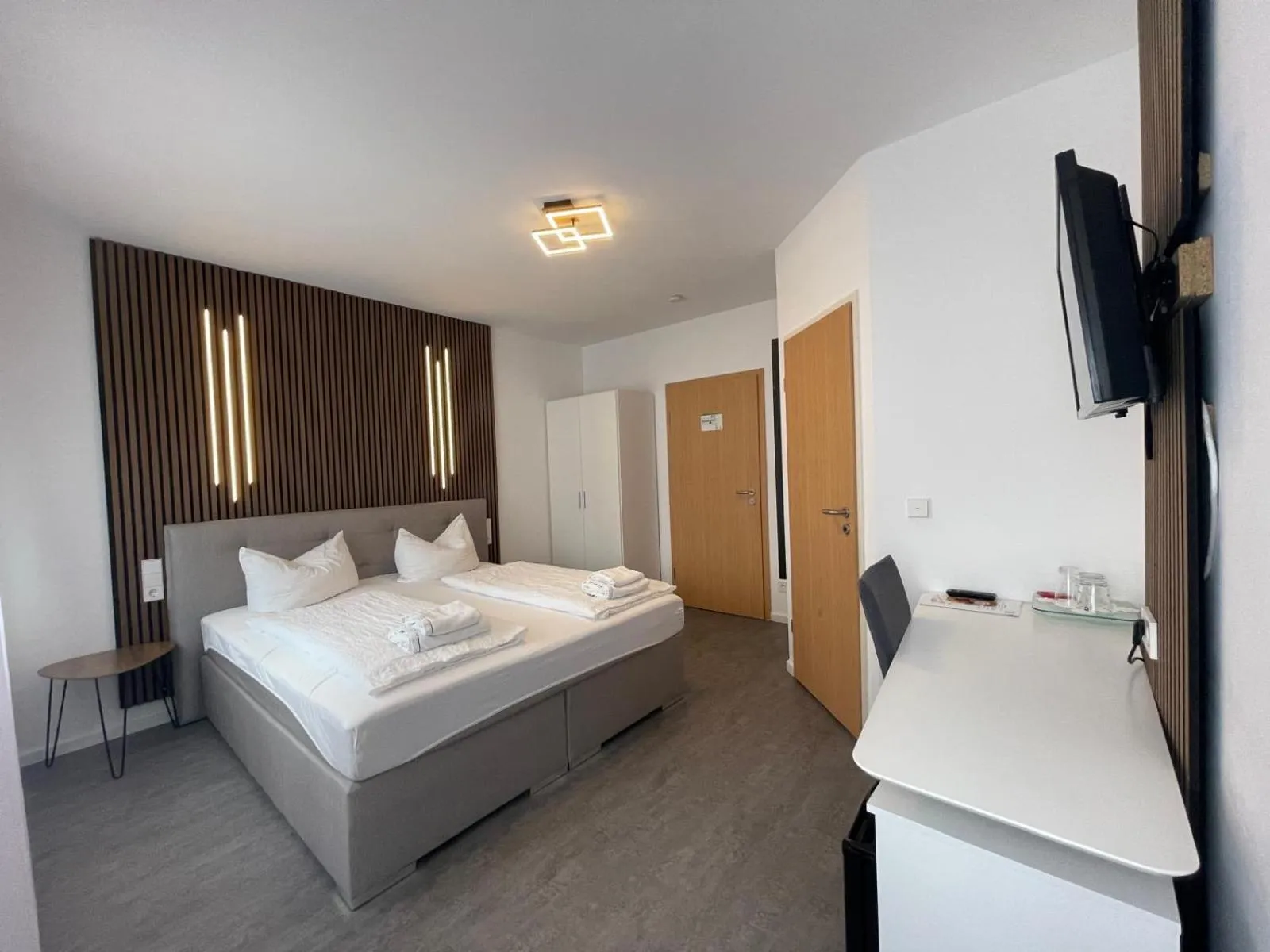 Photo of the whole room, Bed in Hotel Loewen