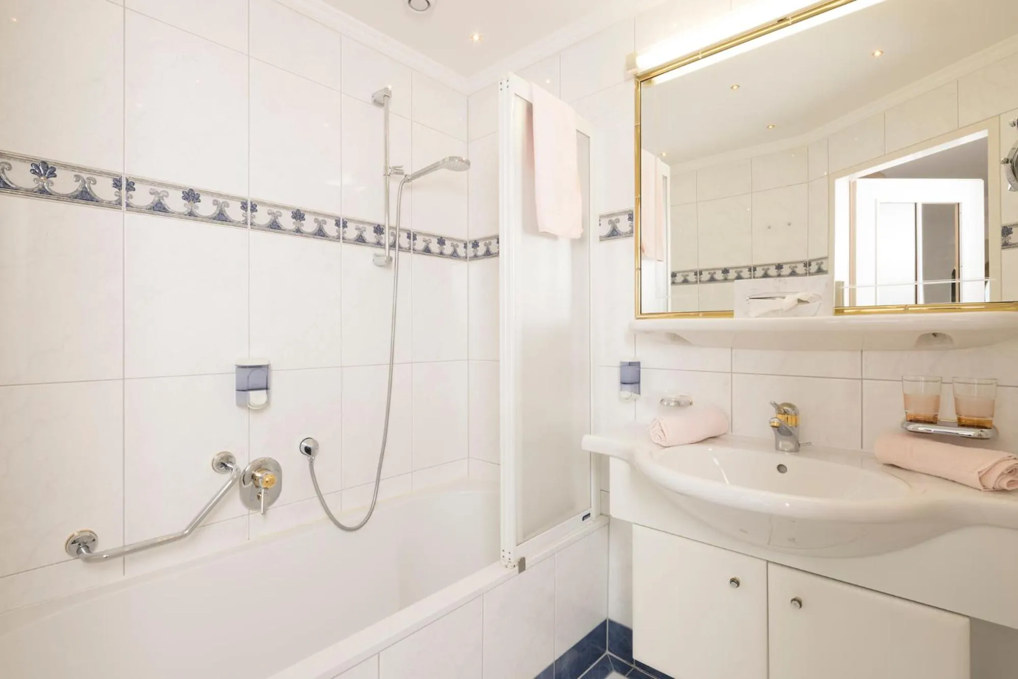 Bathroom in Hotel Silberberger - Wildschönau