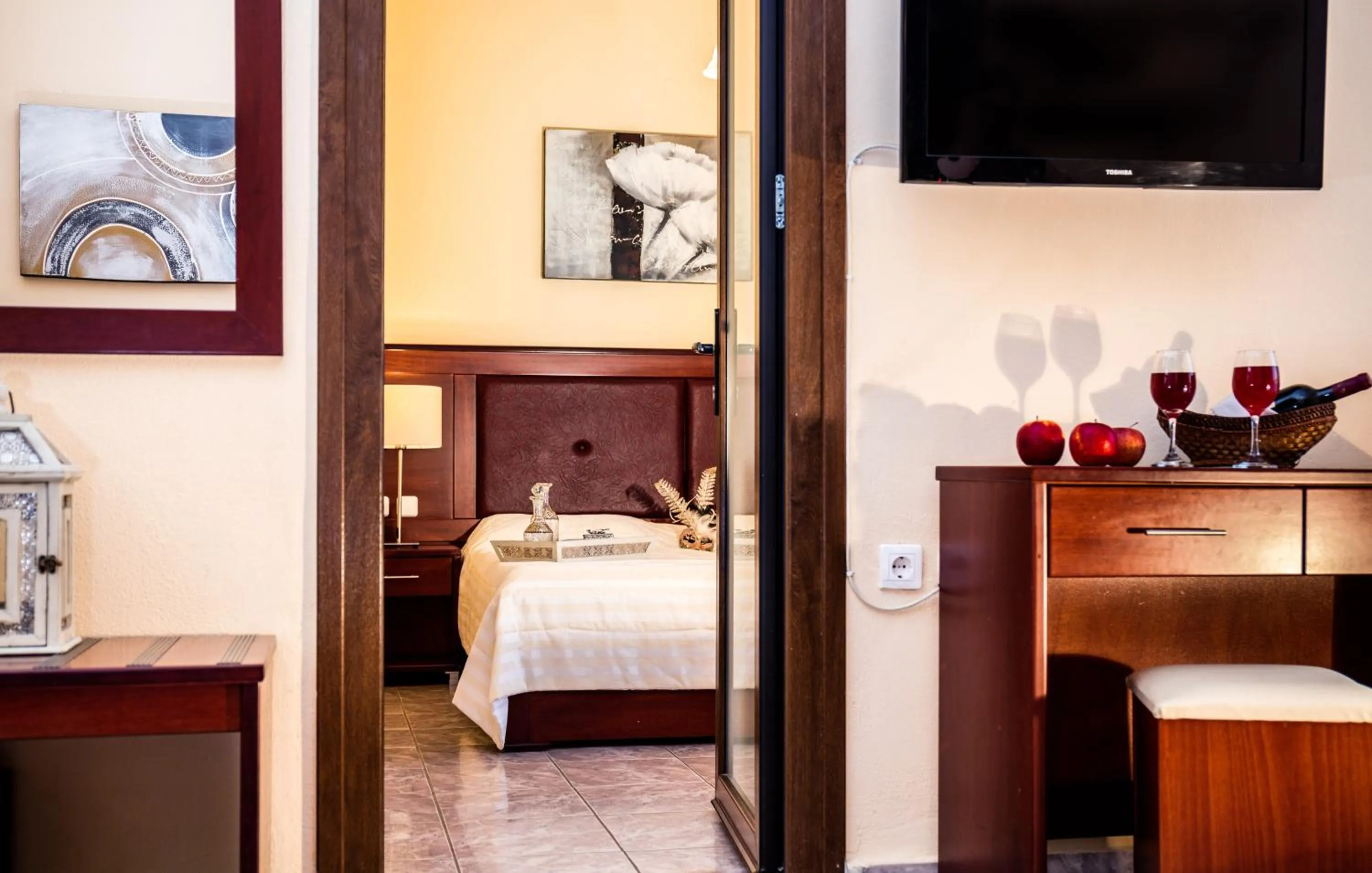 Photo of the whole room, Bed in Hotel Potos