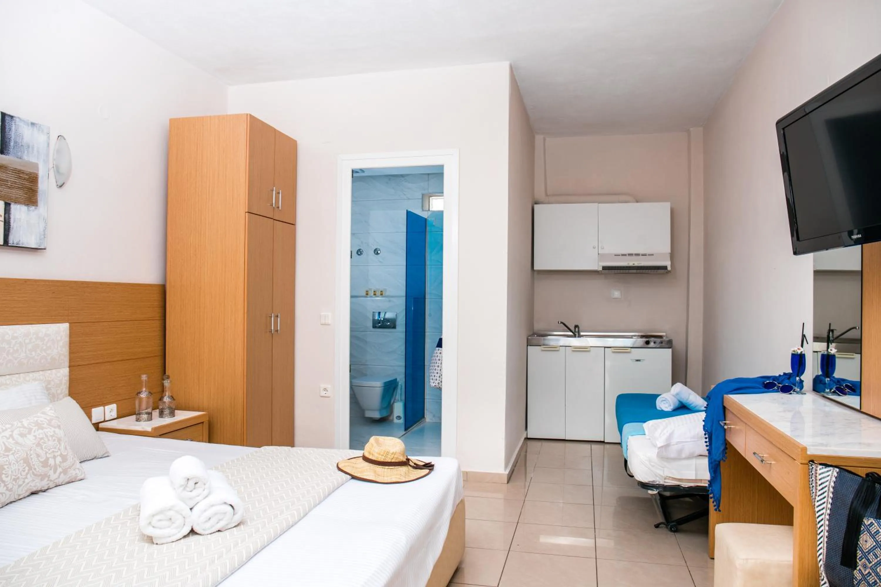 Photo of the whole room, Bed in Hotel Potos