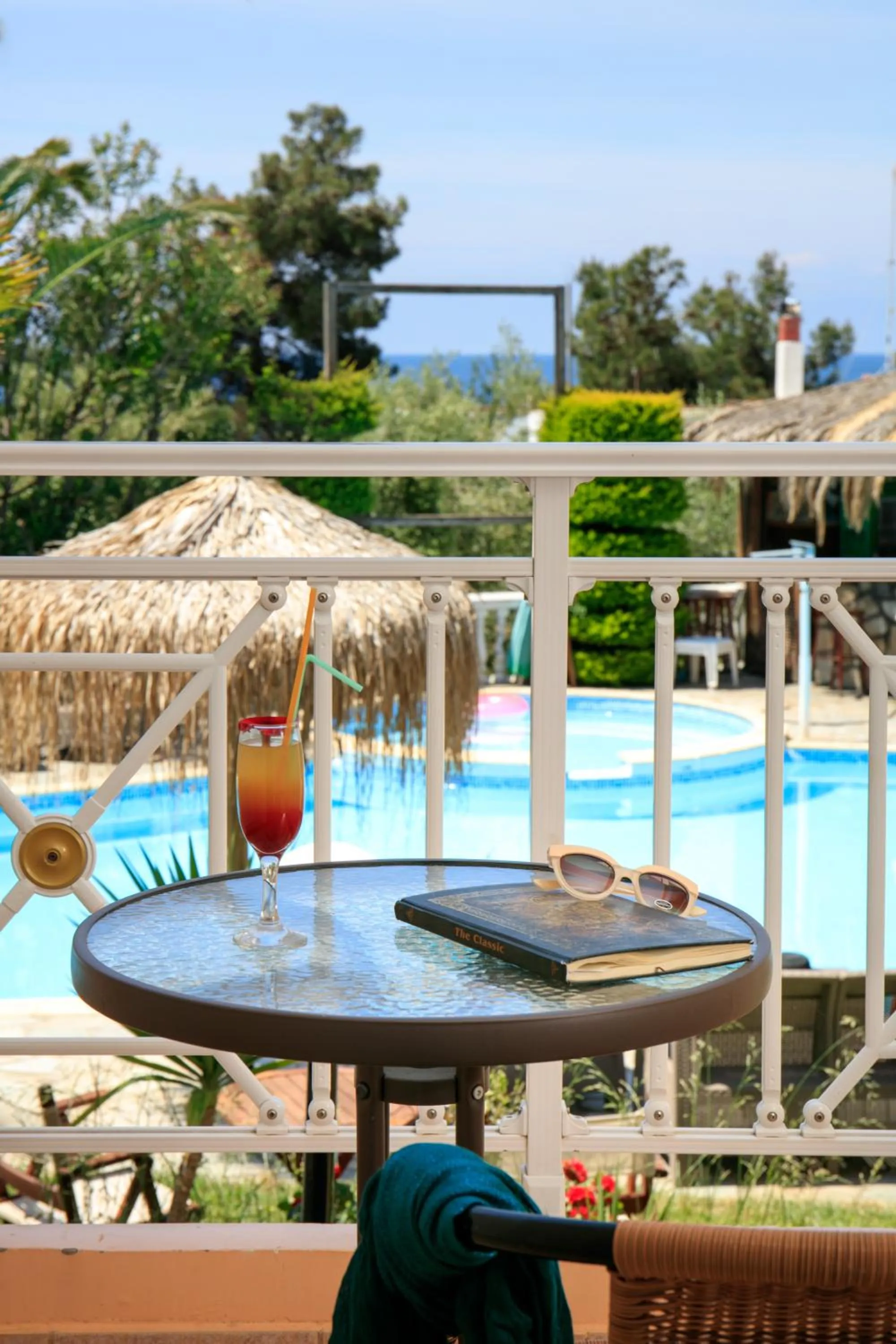 Pool view in Hotel Potos