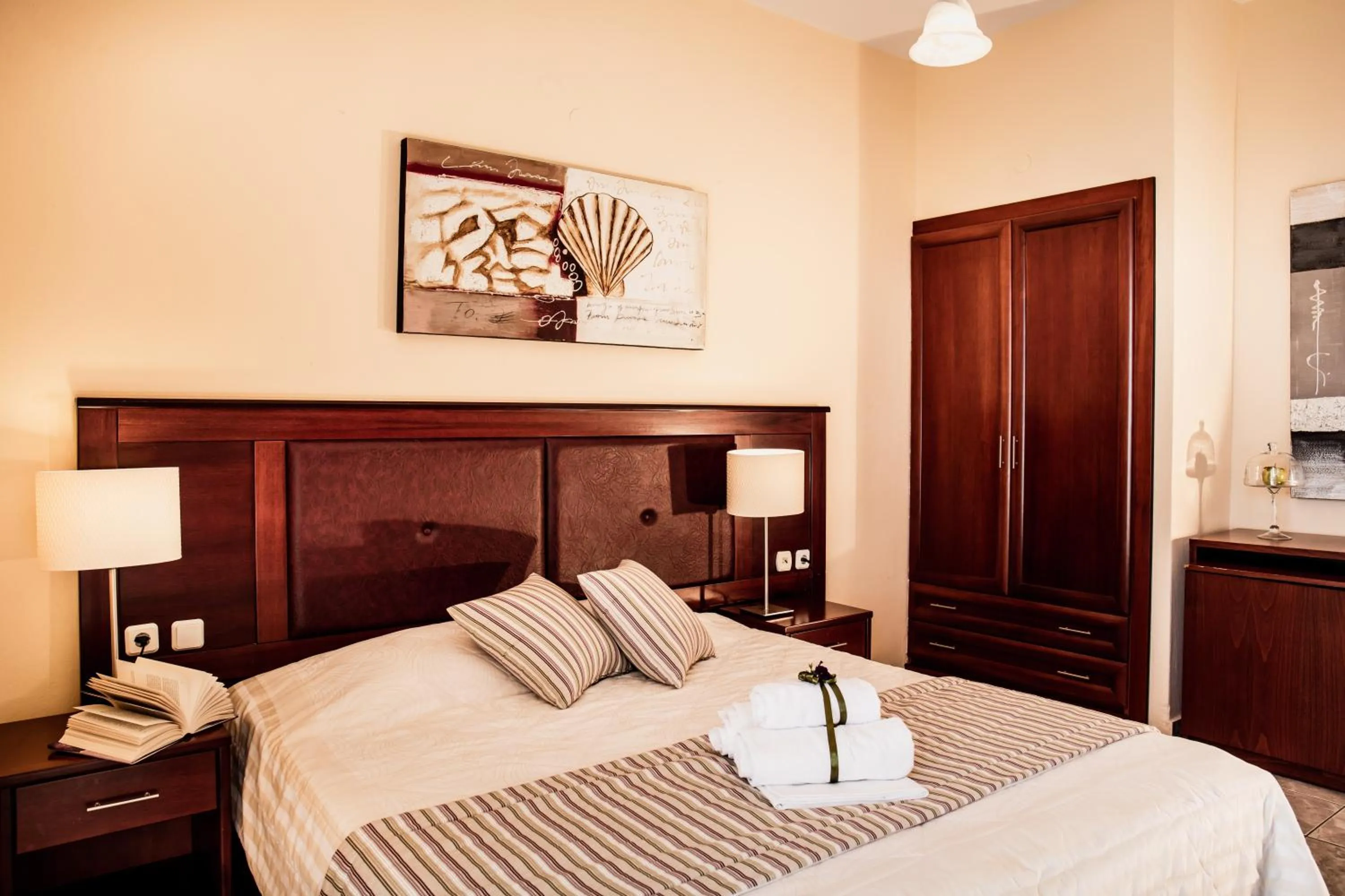 Day, Bed in Hotel Potos