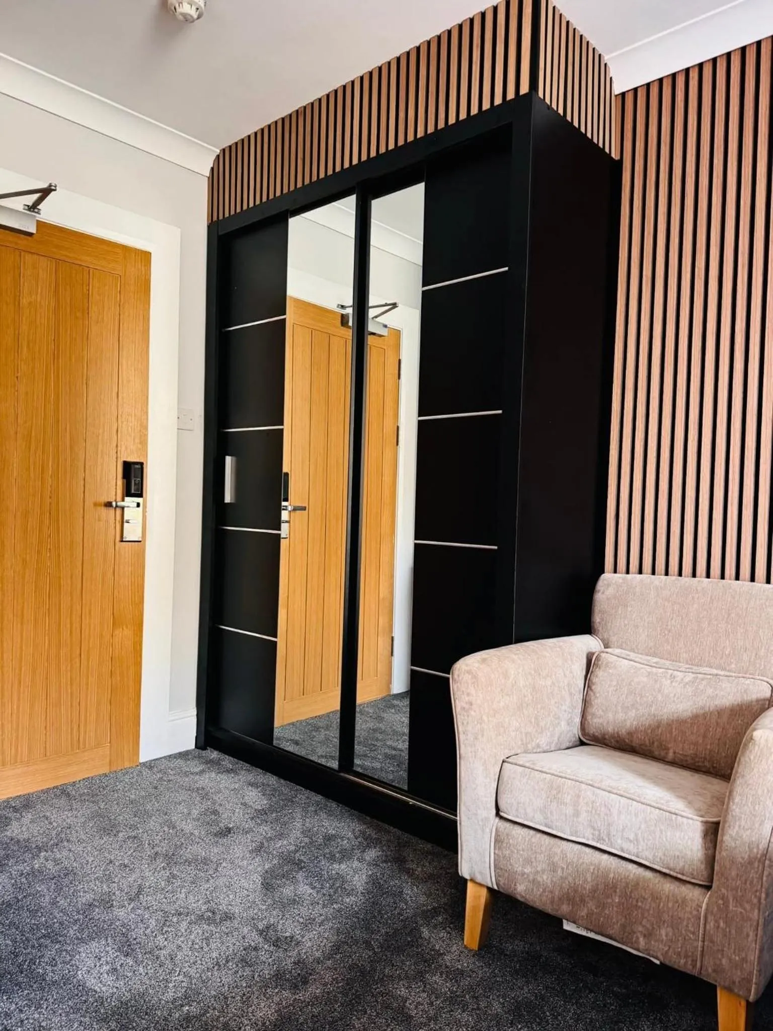 furniture in Thomas Arms Hotel