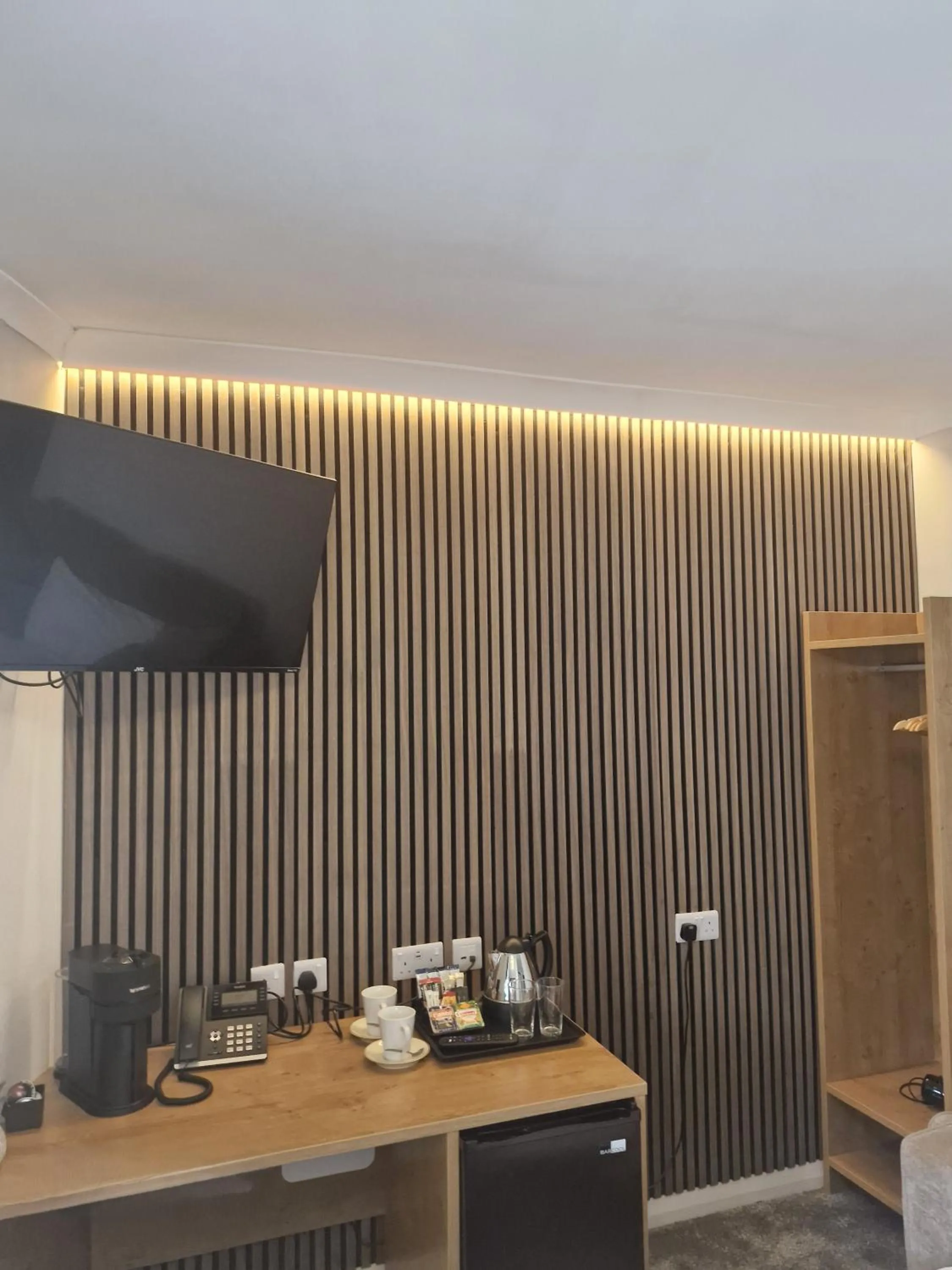 TV and multimedia in Thomas Arms Hotel