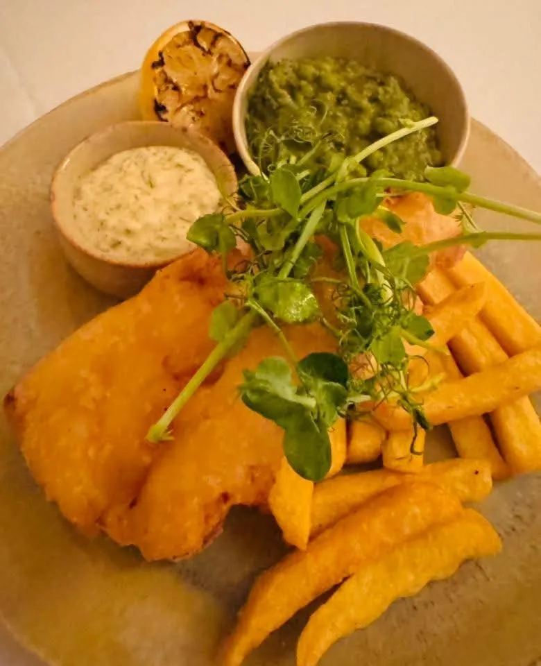 Restaurant/places to eat in Thomas Arms Hotel