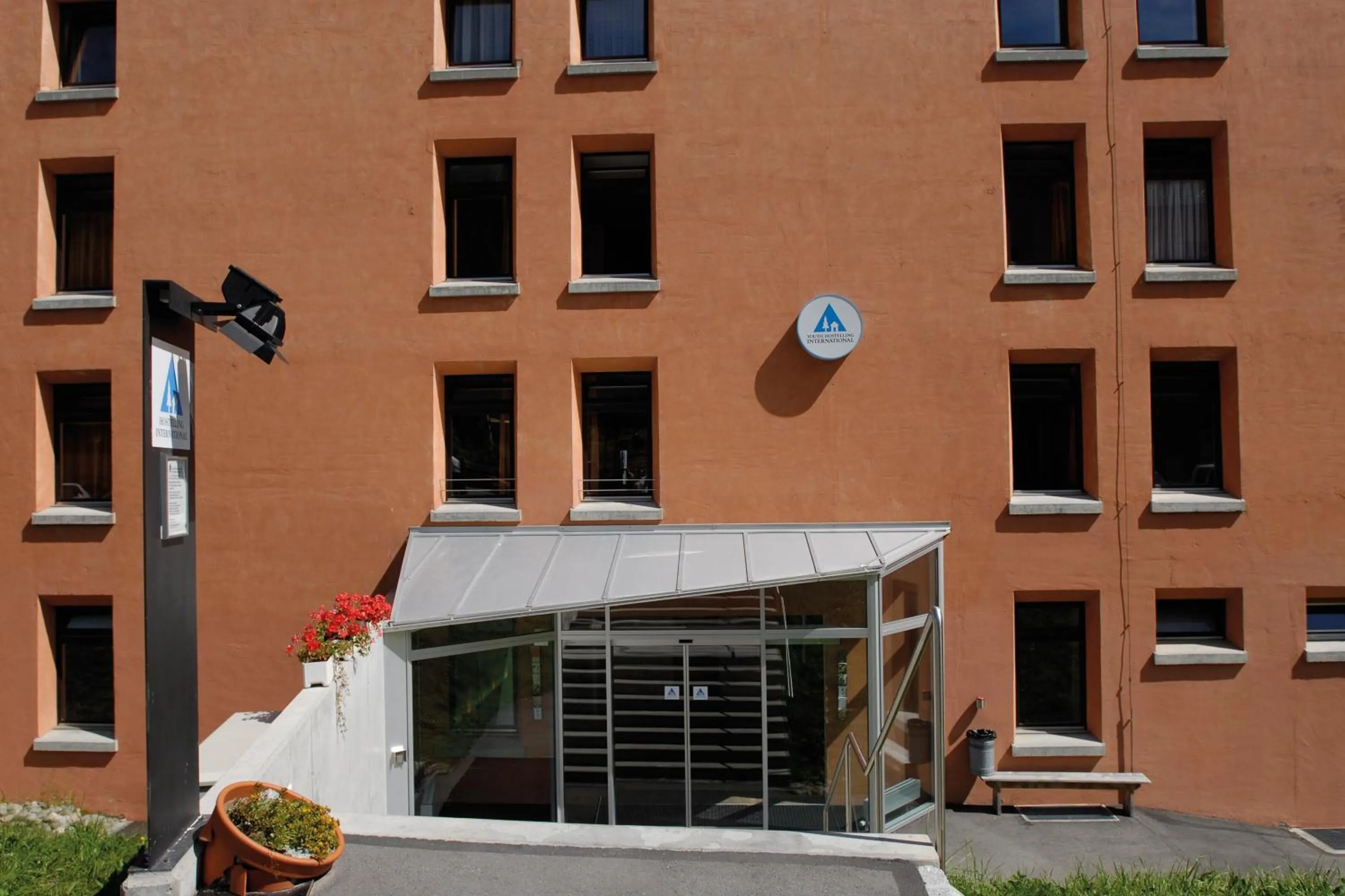 Facade/entrance in Pontresina Youth Hostel