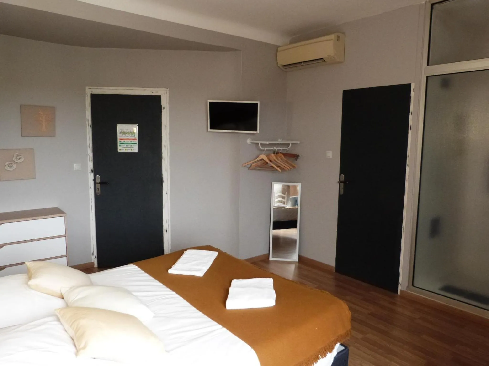 Photo of the whole room, Bed in Logis Hôtel Restaurant La Borie