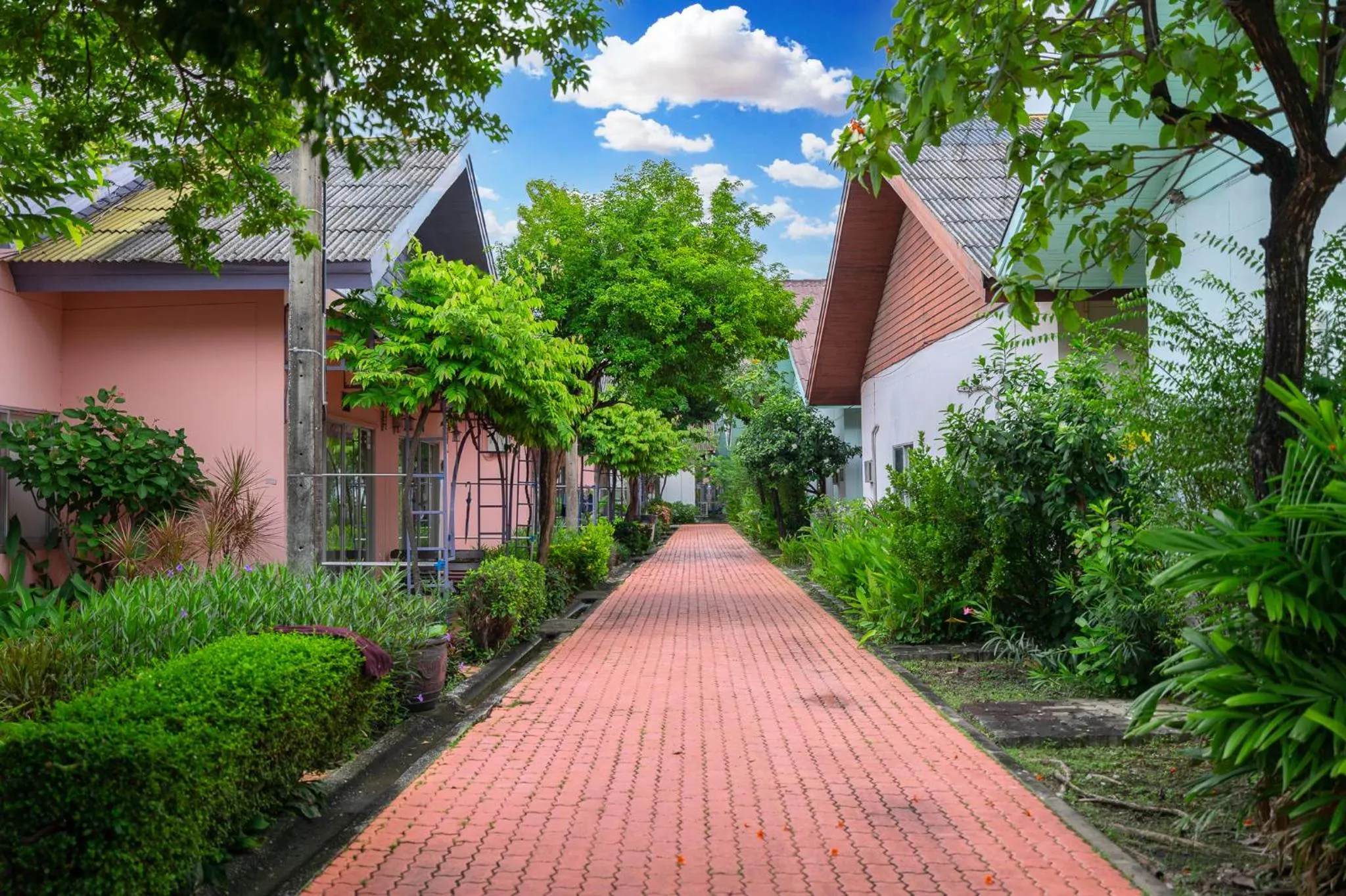 Property building in Bangkok Rama Hotel