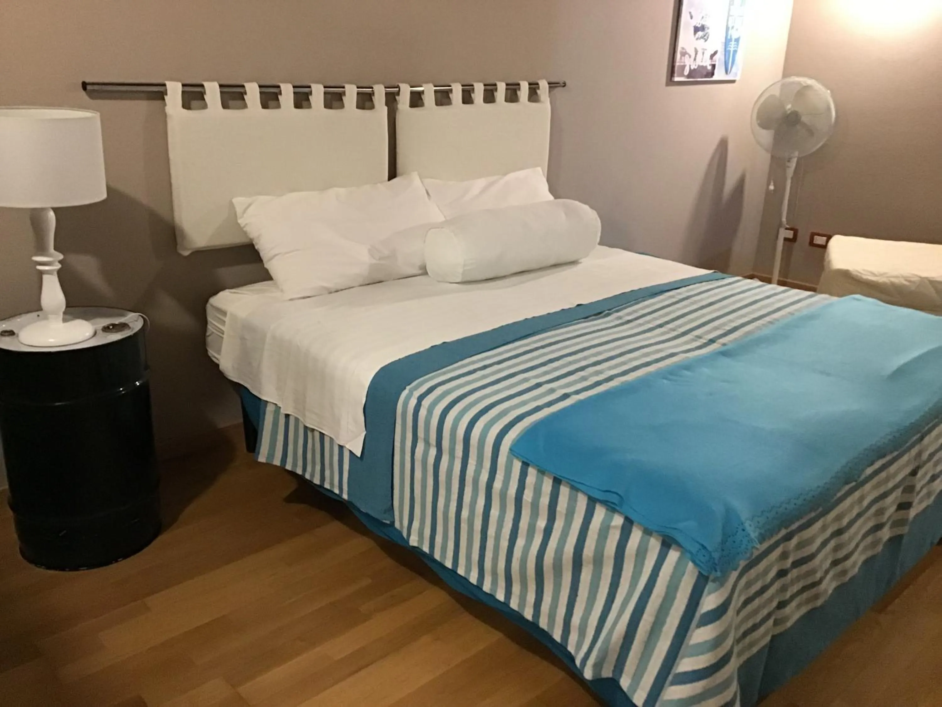 Bathroom, Bed in Original b&b