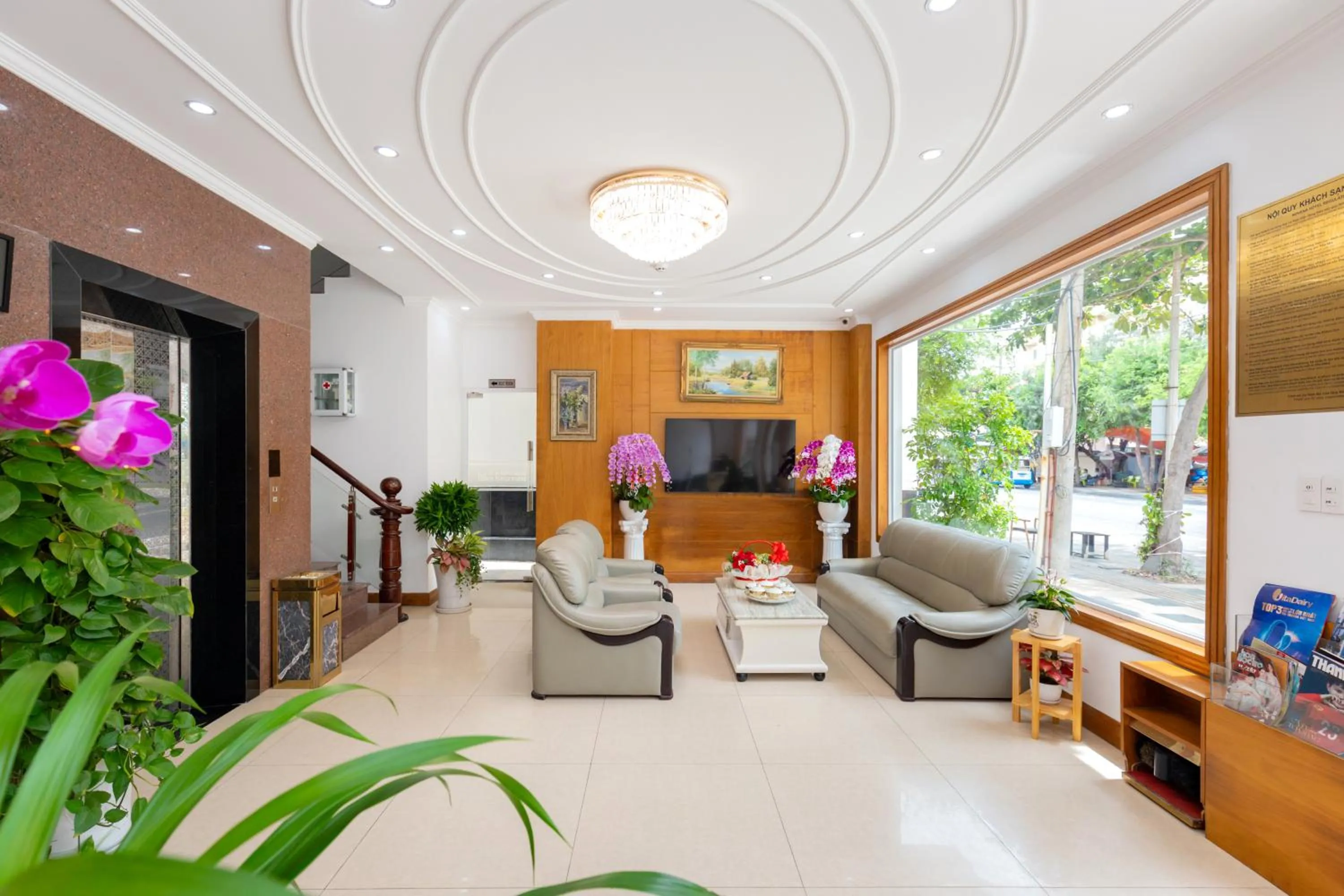 TV and multimedia in Novena Hotel