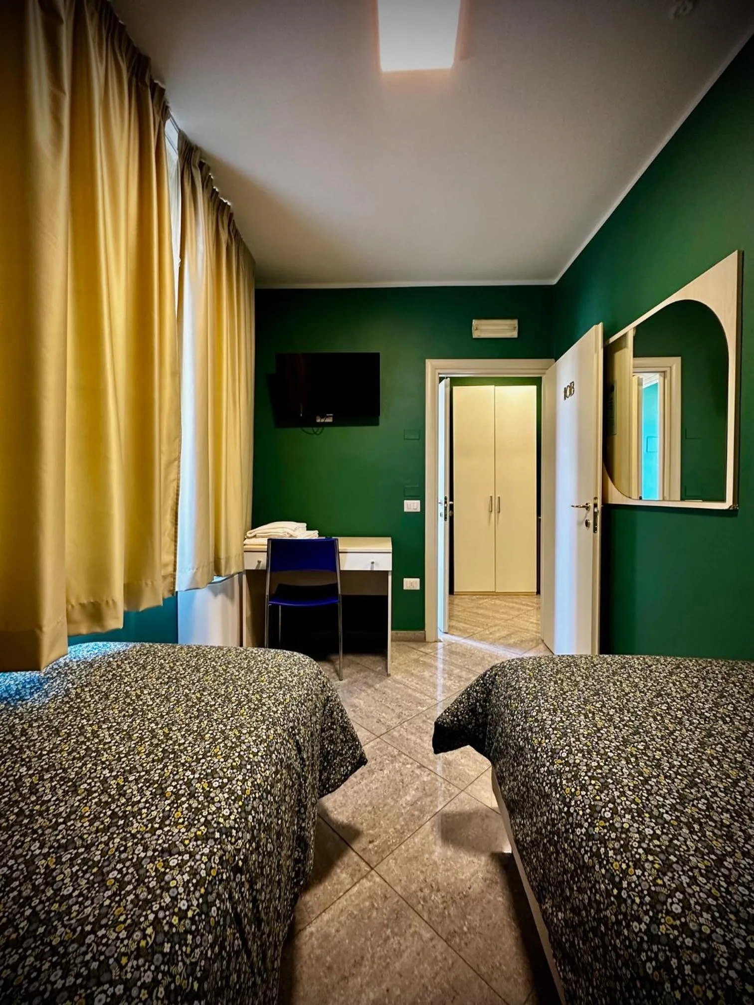 View (from property/room), Bed in Albergo Italia
