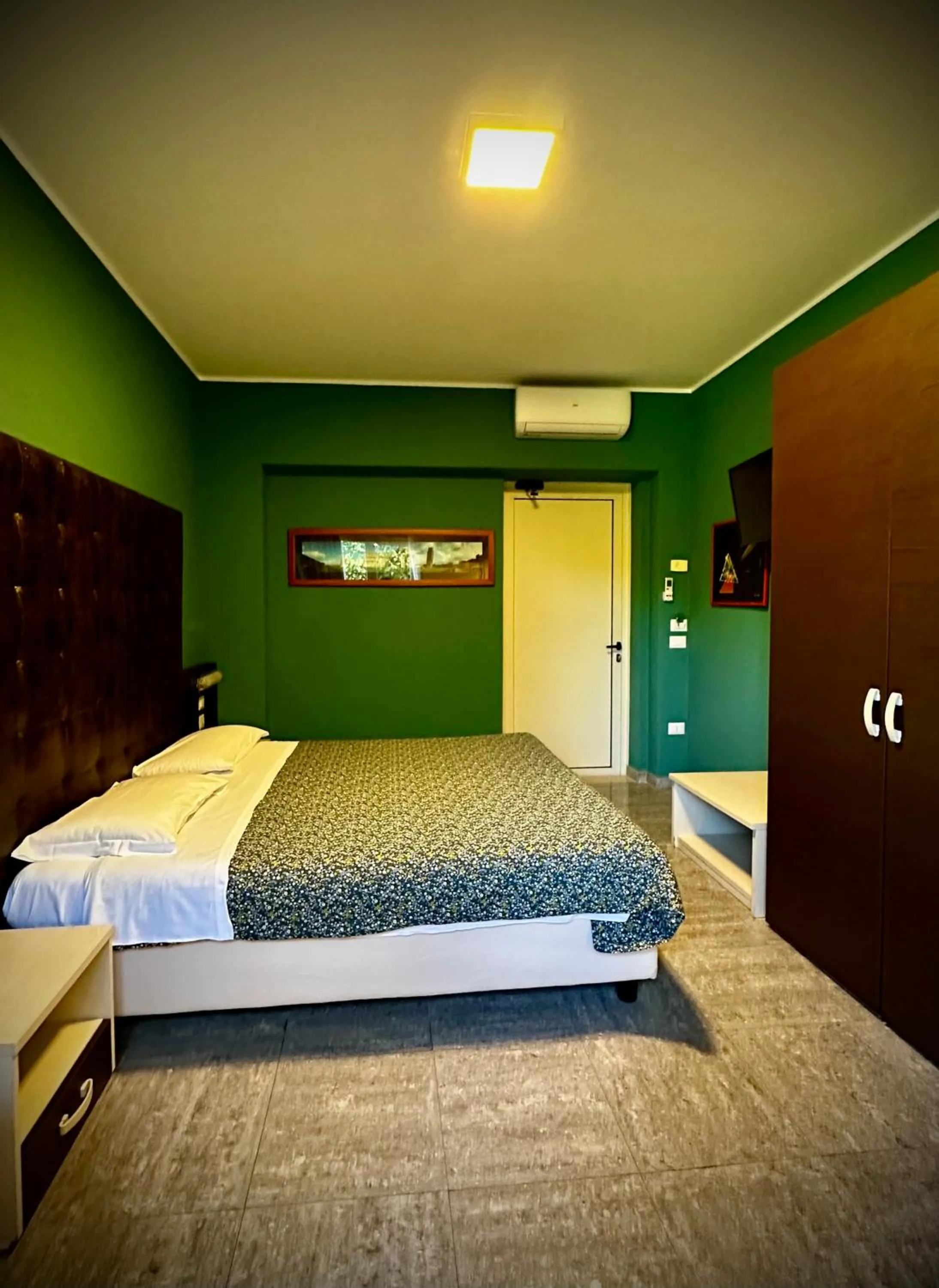 wedding, Bed in Albergo Italia