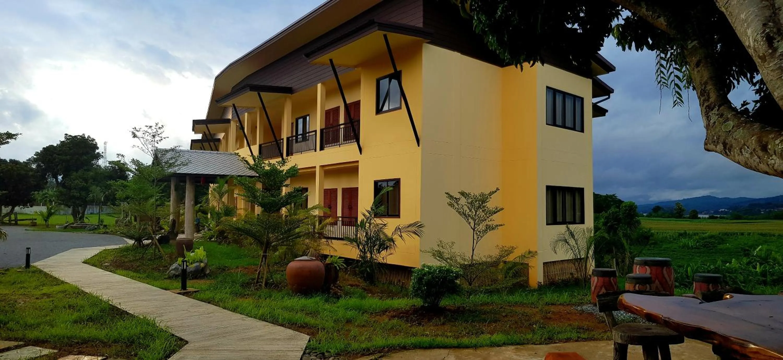 Property building in Baan Sakuna Hotel