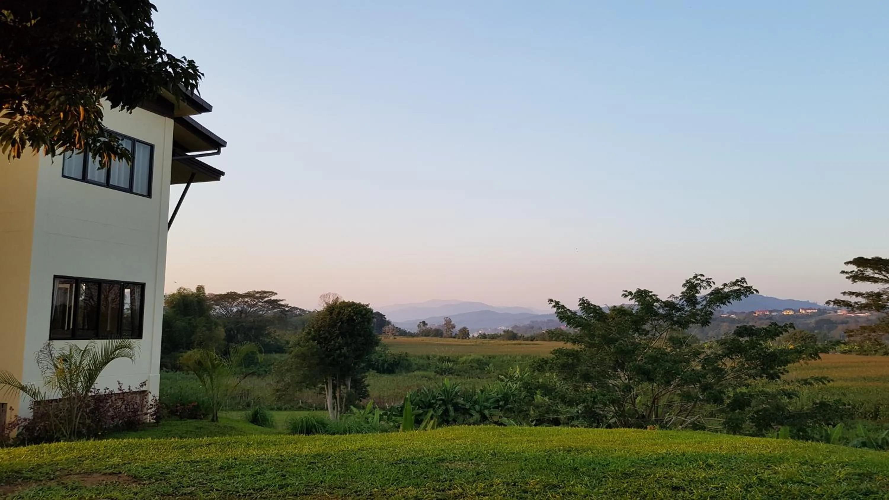 Garden in Baan Sakuna Hotel