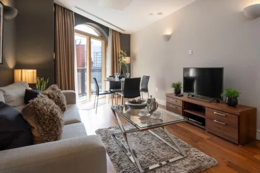 TV and multimedia in The Chambers