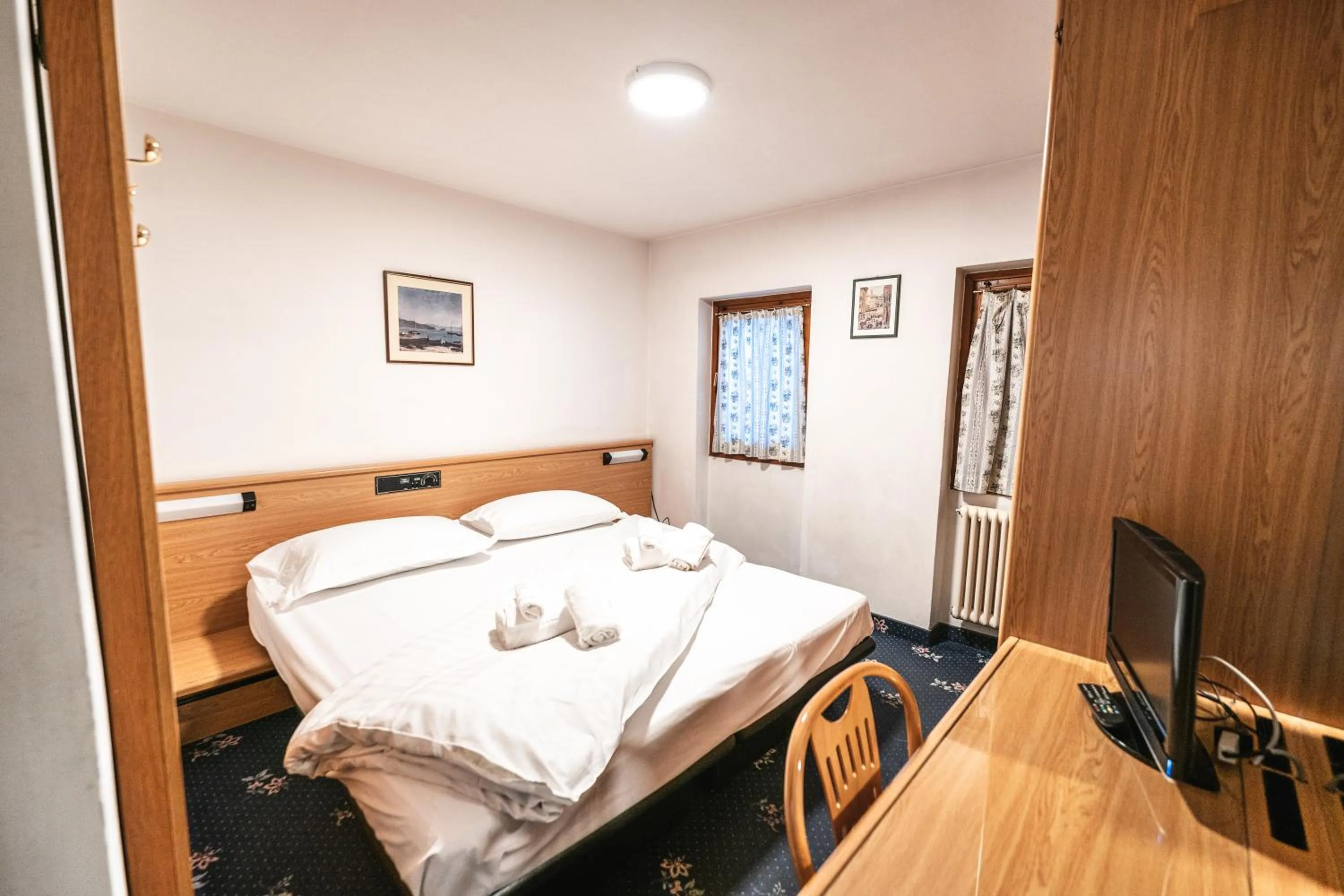 Bed in Smart Hotel Renzi