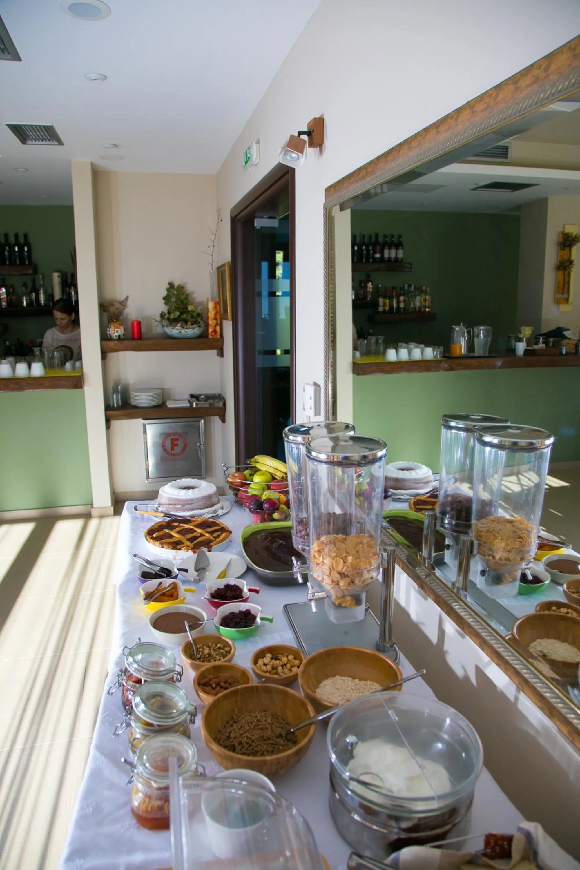 Restaurant/places to eat in Anavasi Mountain Resort