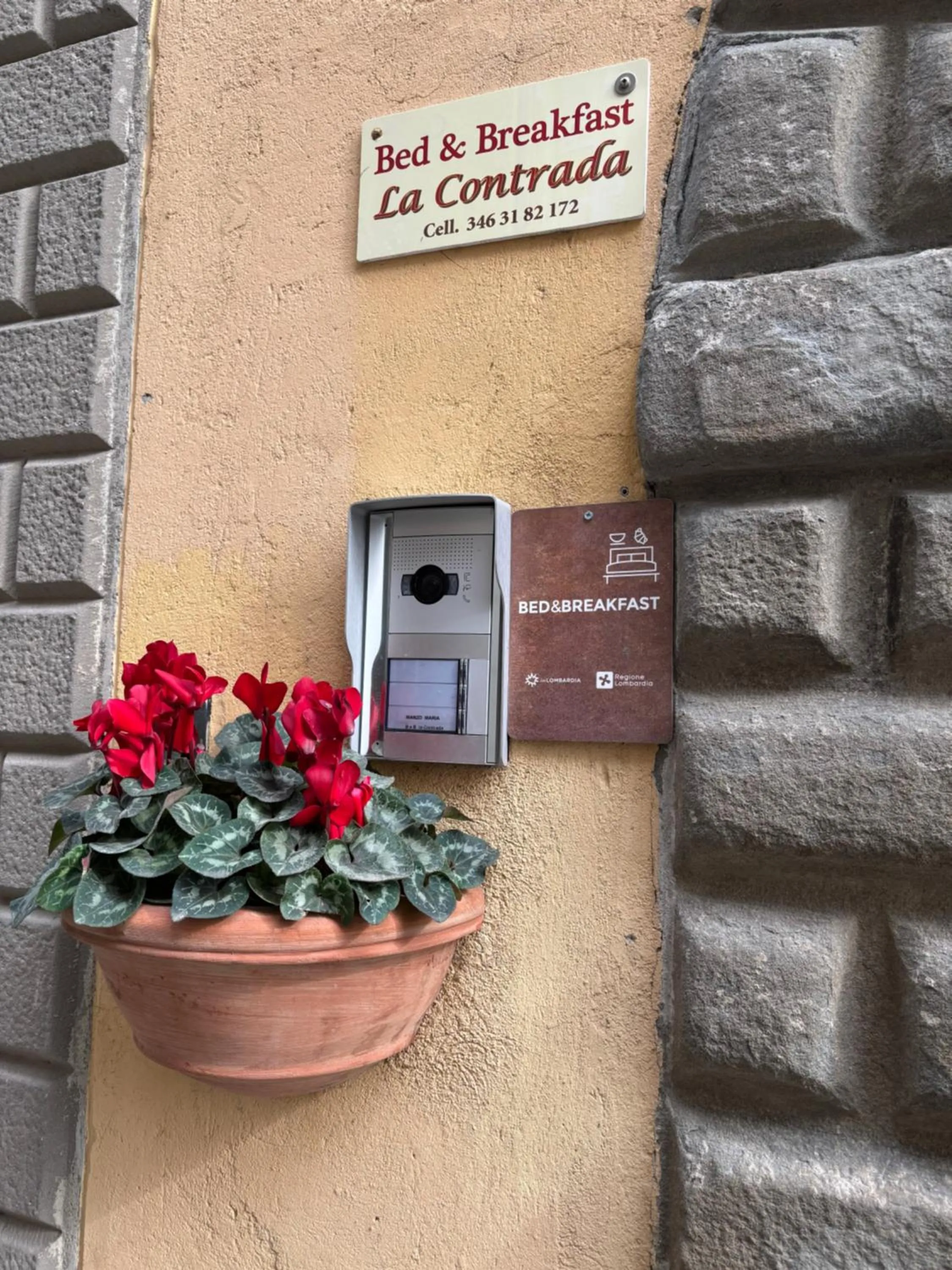 La Contrada