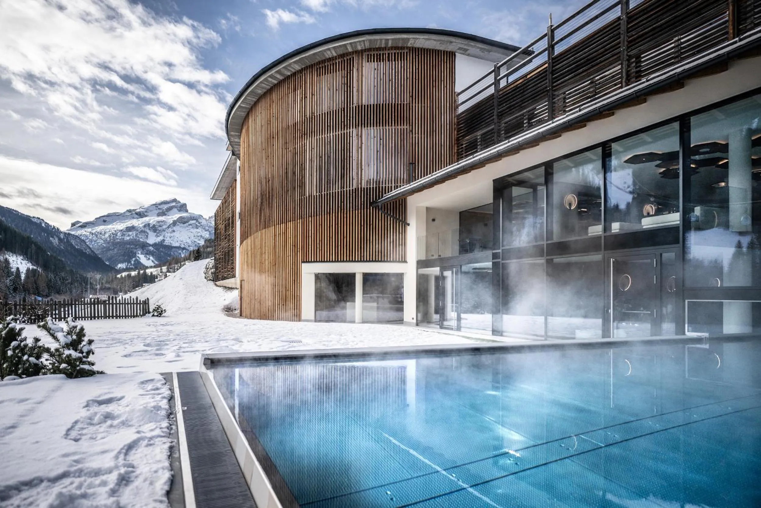 Swimming pool in Wellness Hotel Gran Risa***S