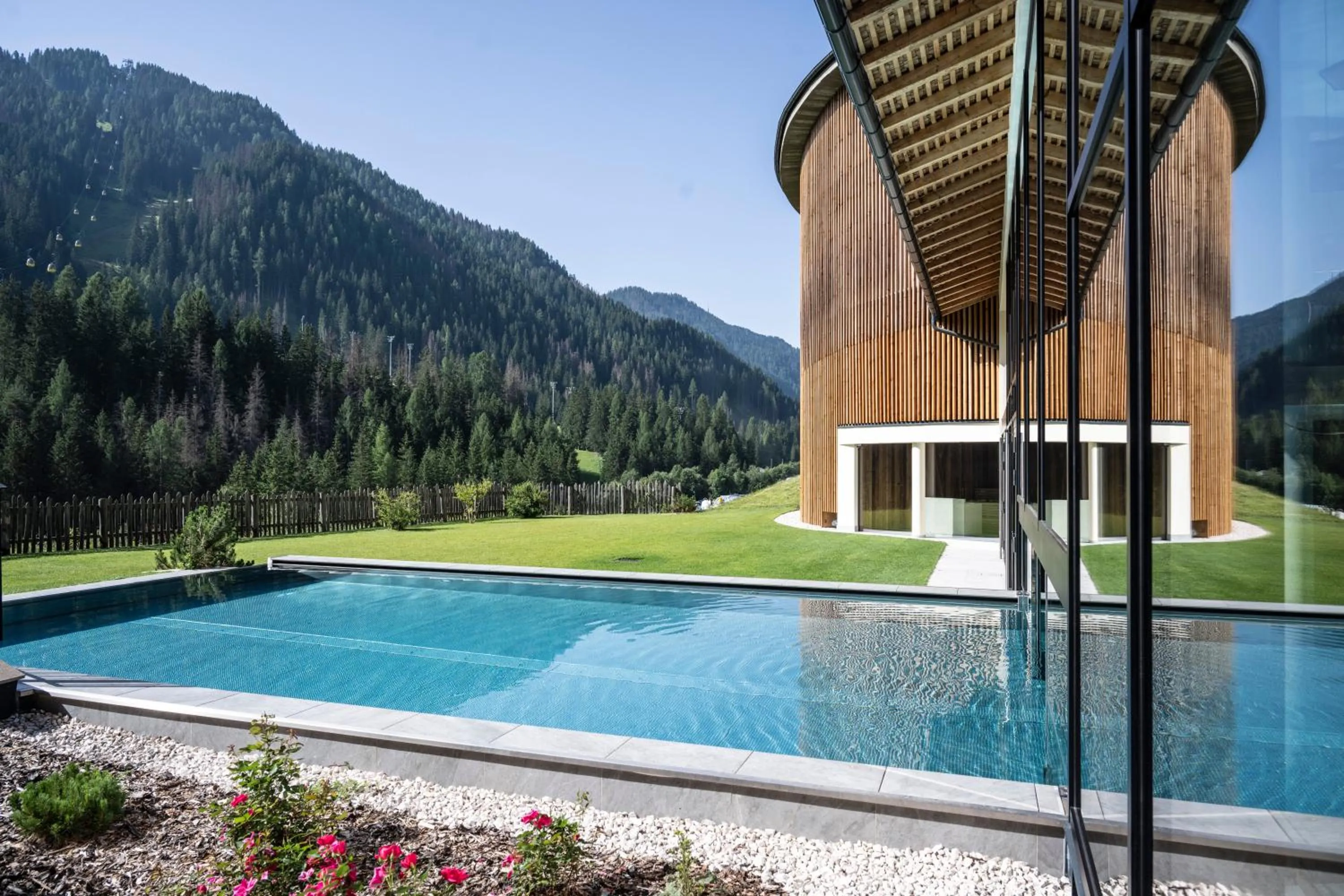 Swimming pool in Wellness Hotel Gran Risa***S