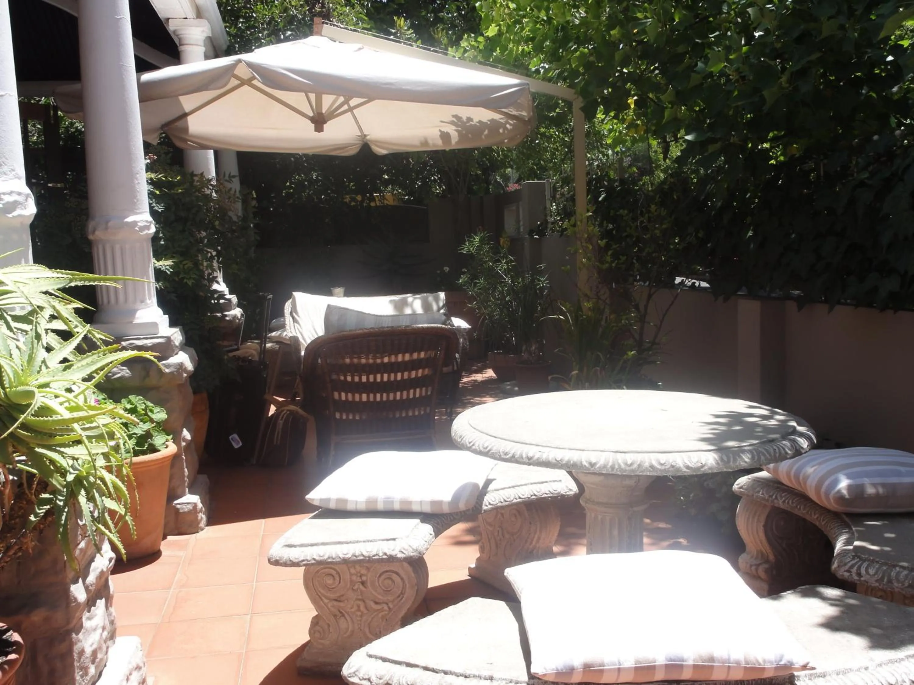 Patio in Melville Turret Guesthouse