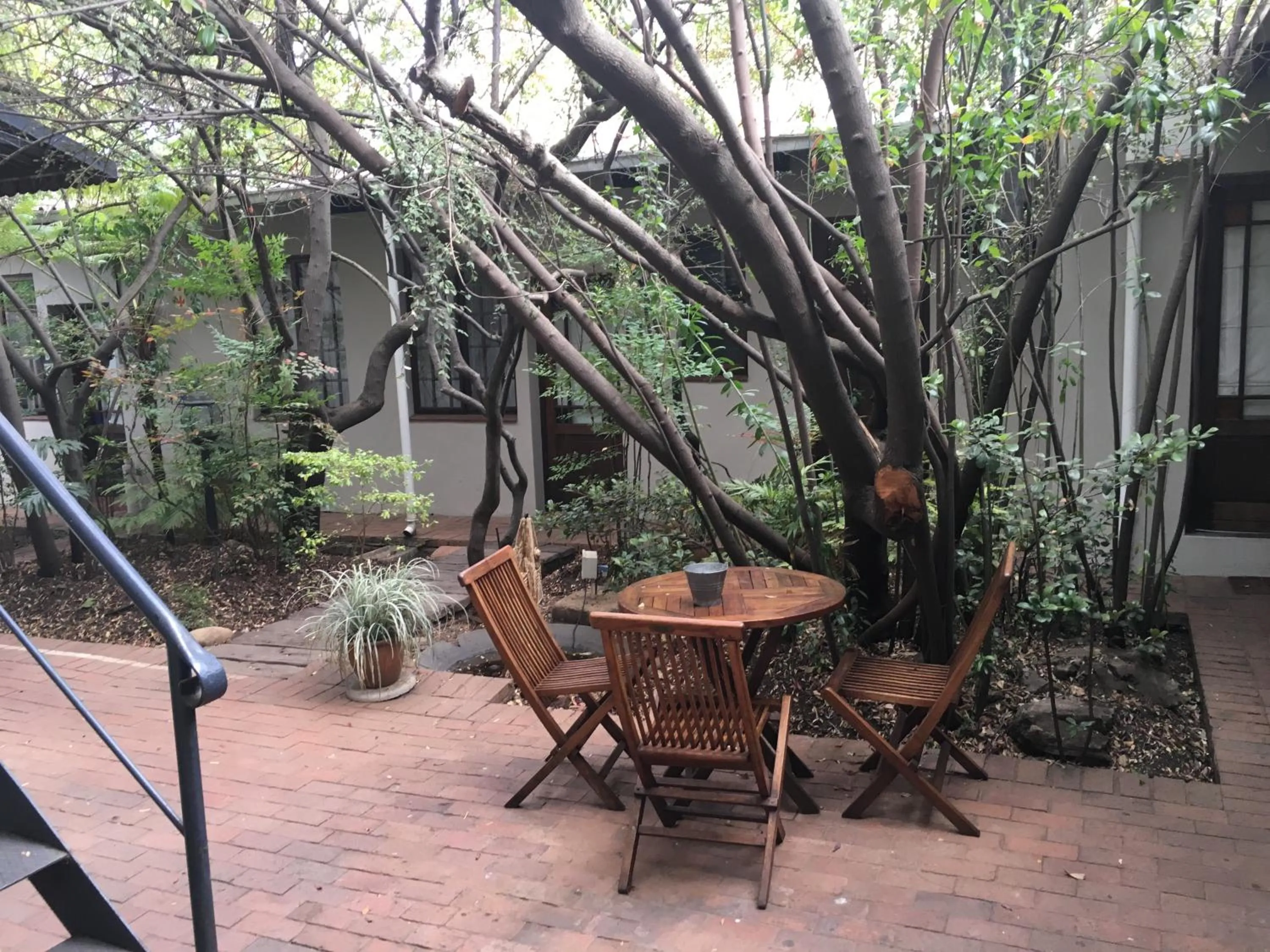 Patio in Melville Turret Guesthouse