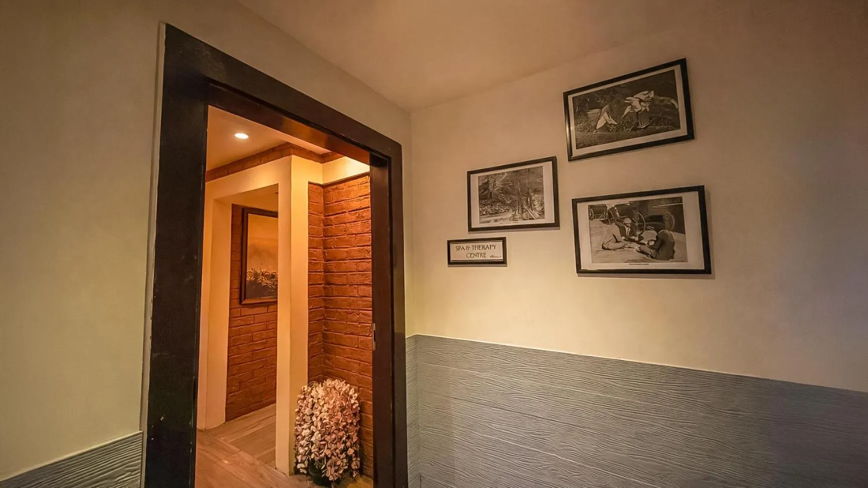 Spa and wellness centre/facilities in Yashshree Sanderling Mall Road