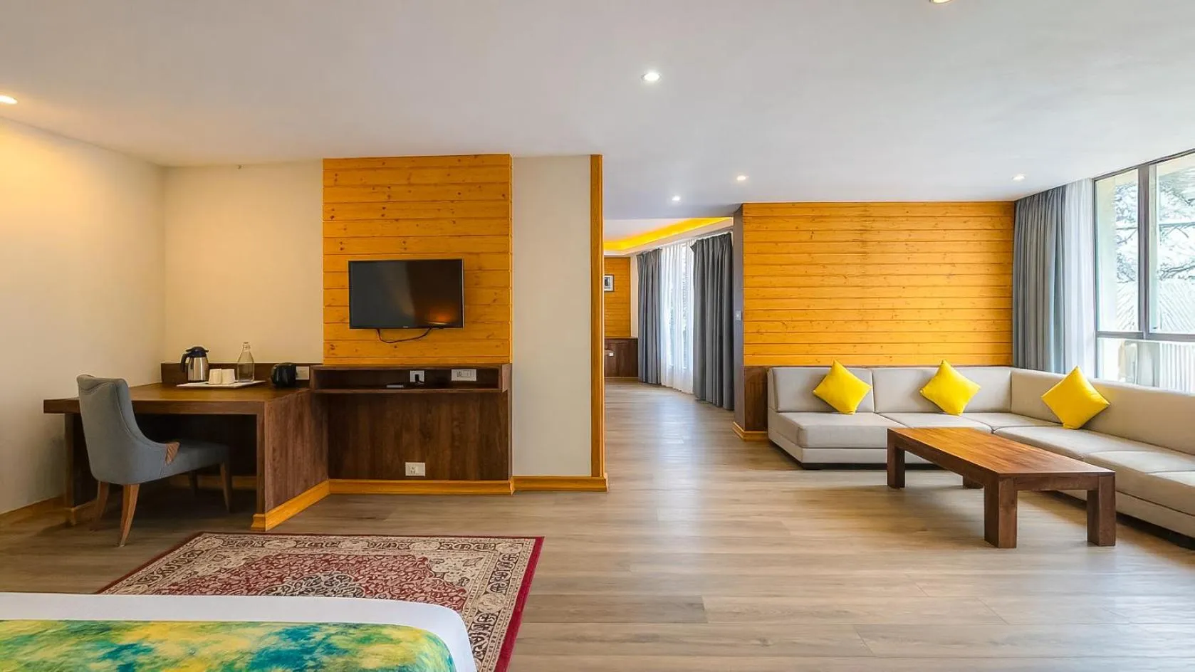 Living room, Bed in Yashshree Sanderling Mall Road