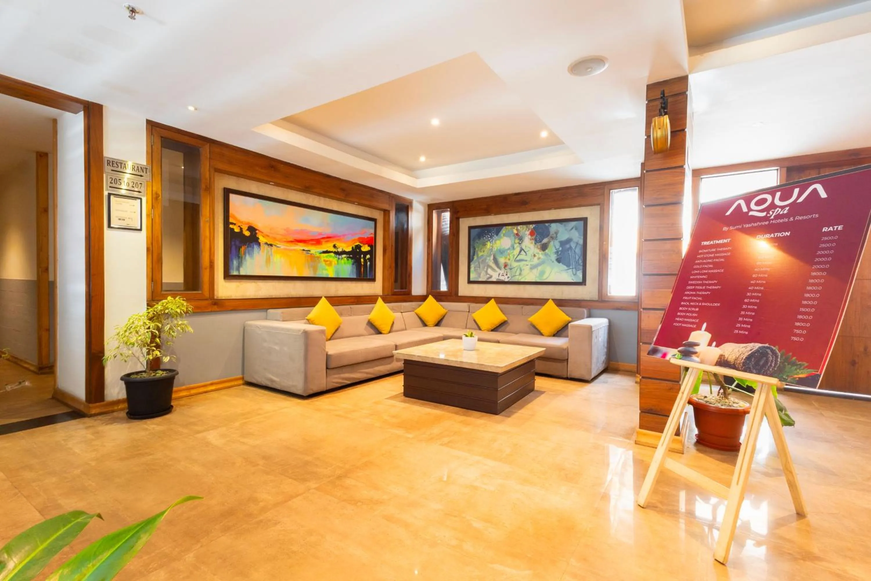 Lobby or reception in Yashshree Sanderling Mall Road