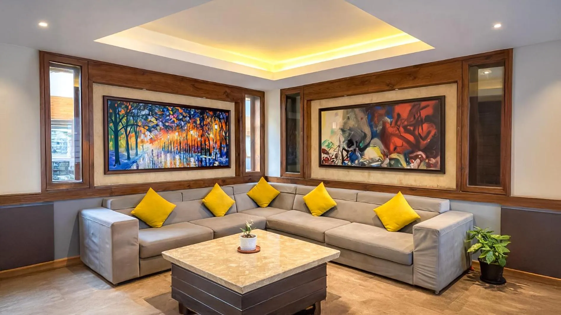 Lobby or reception in Yashshree Sanderling Mall Road