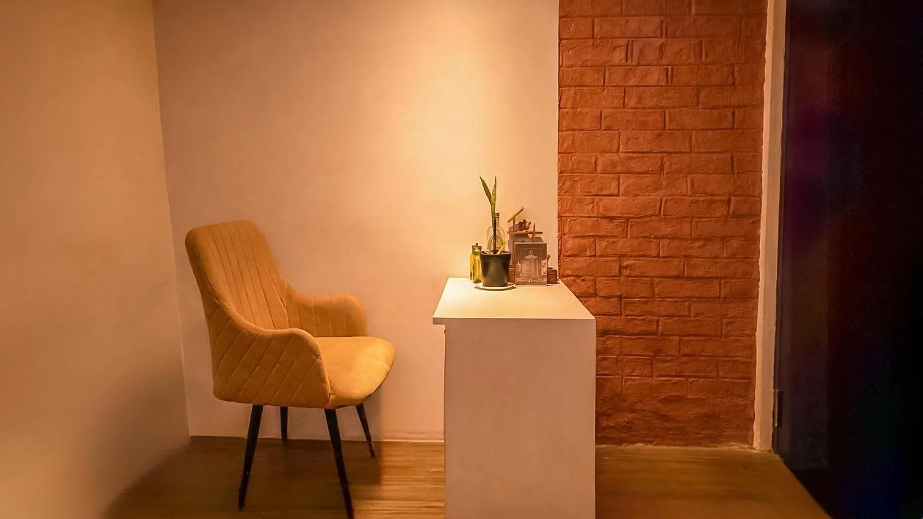 Spa and wellness centre/facilities in Yashshree Sanderling Mall Road