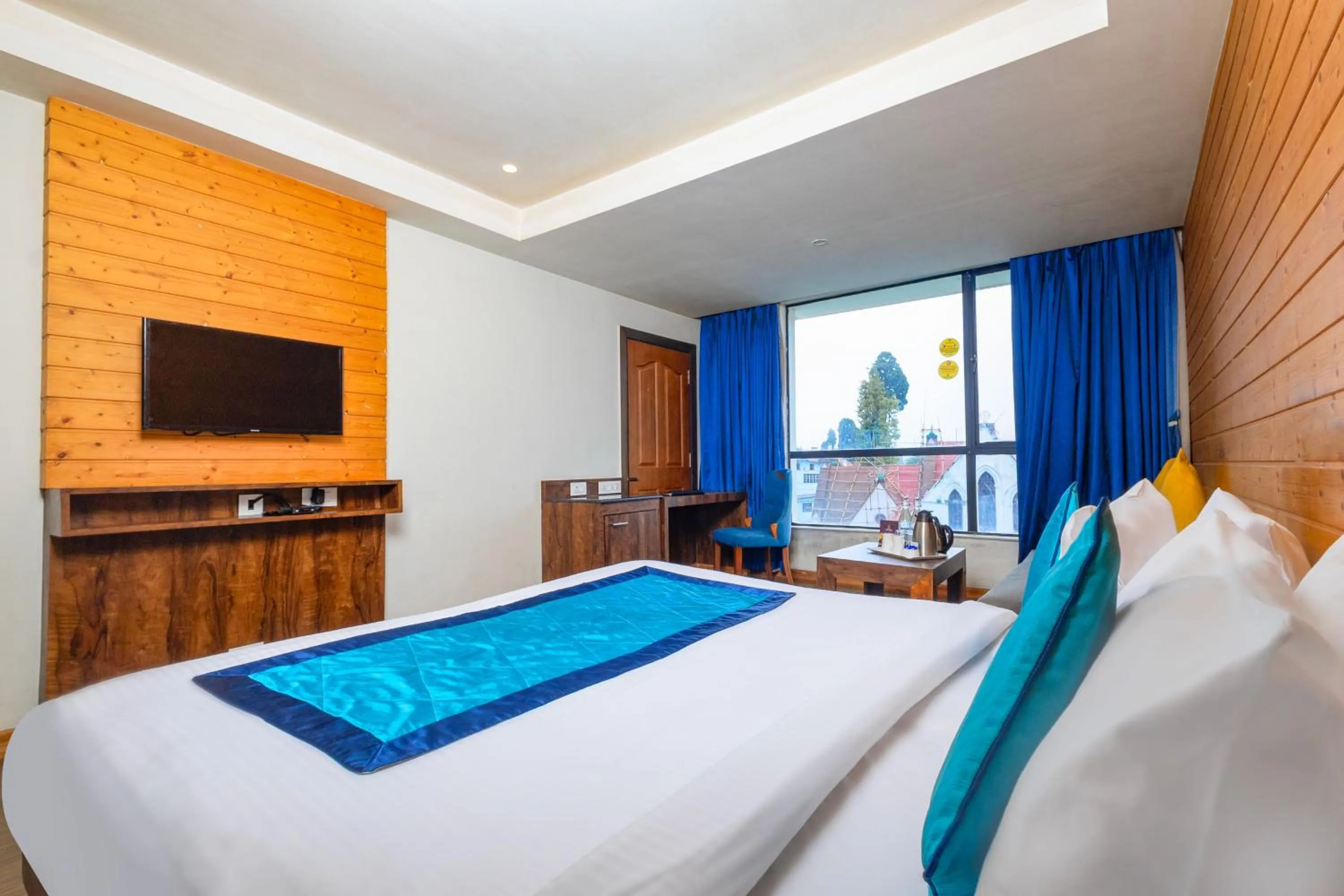 Bedroom, Bed in Yashshree Sanderling Mall Road