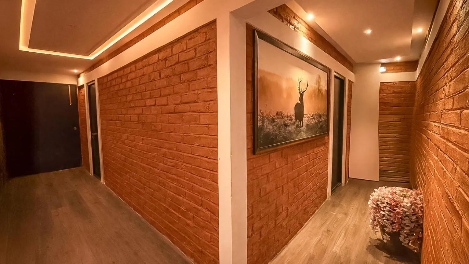 Spa and wellness centre/facilities in Yashshree Sanderling Mall Road