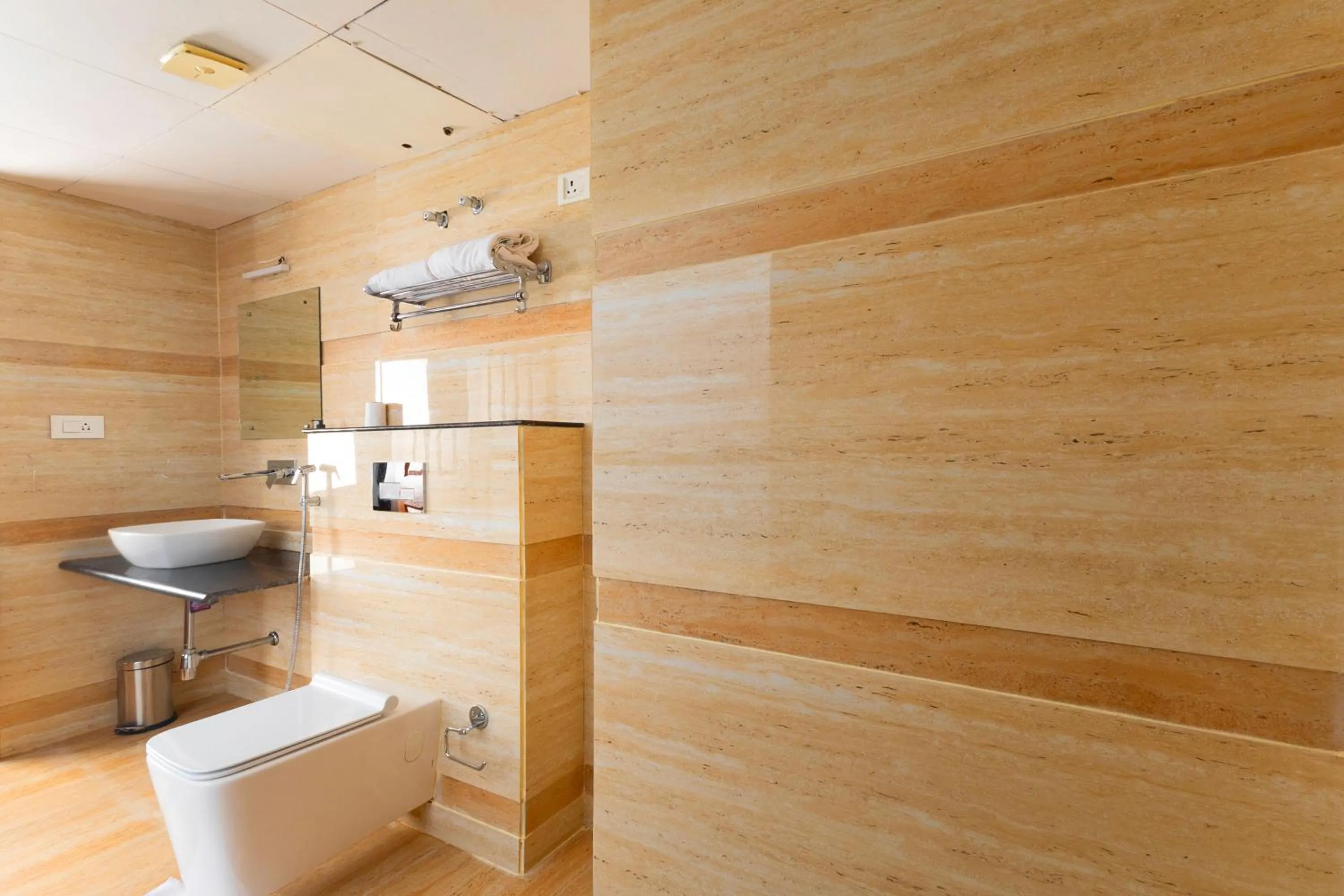 Bathroom in Yashshree Sanderling Mall Road