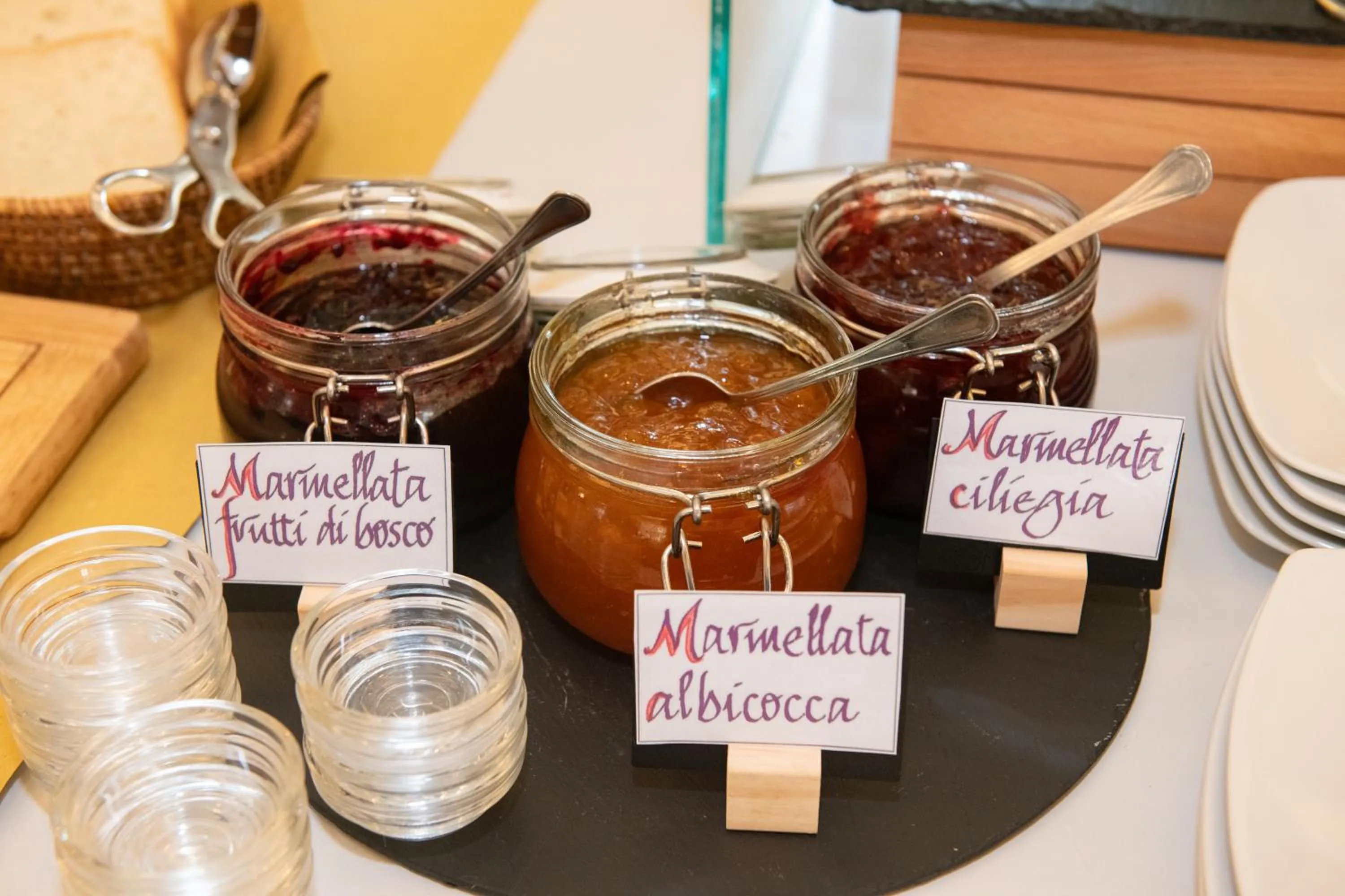 Food and drinks in Hotel Mirabella