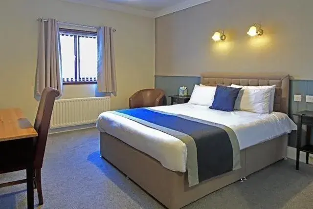 Double Room - single occupancy in The Marine Hotel Double Room - single occupancy in The Marine Hotel