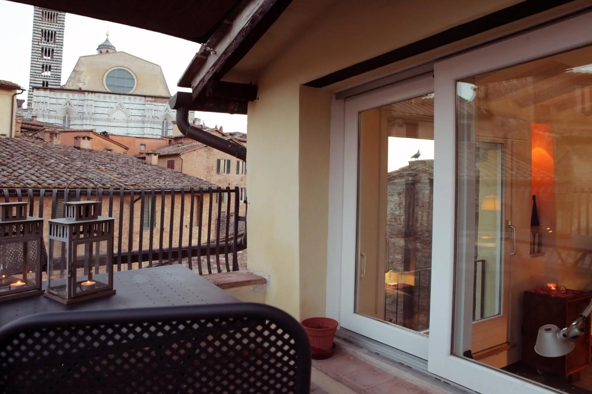 LA COSTARELLA - Central with Cozy Terrace