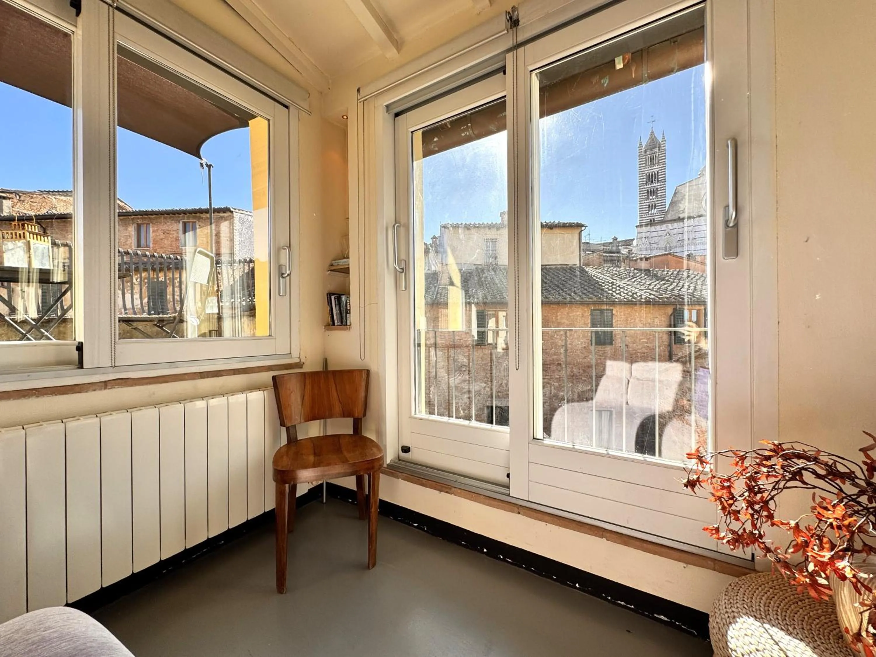 LA COSTARELLA - Central with Cozy Terrace