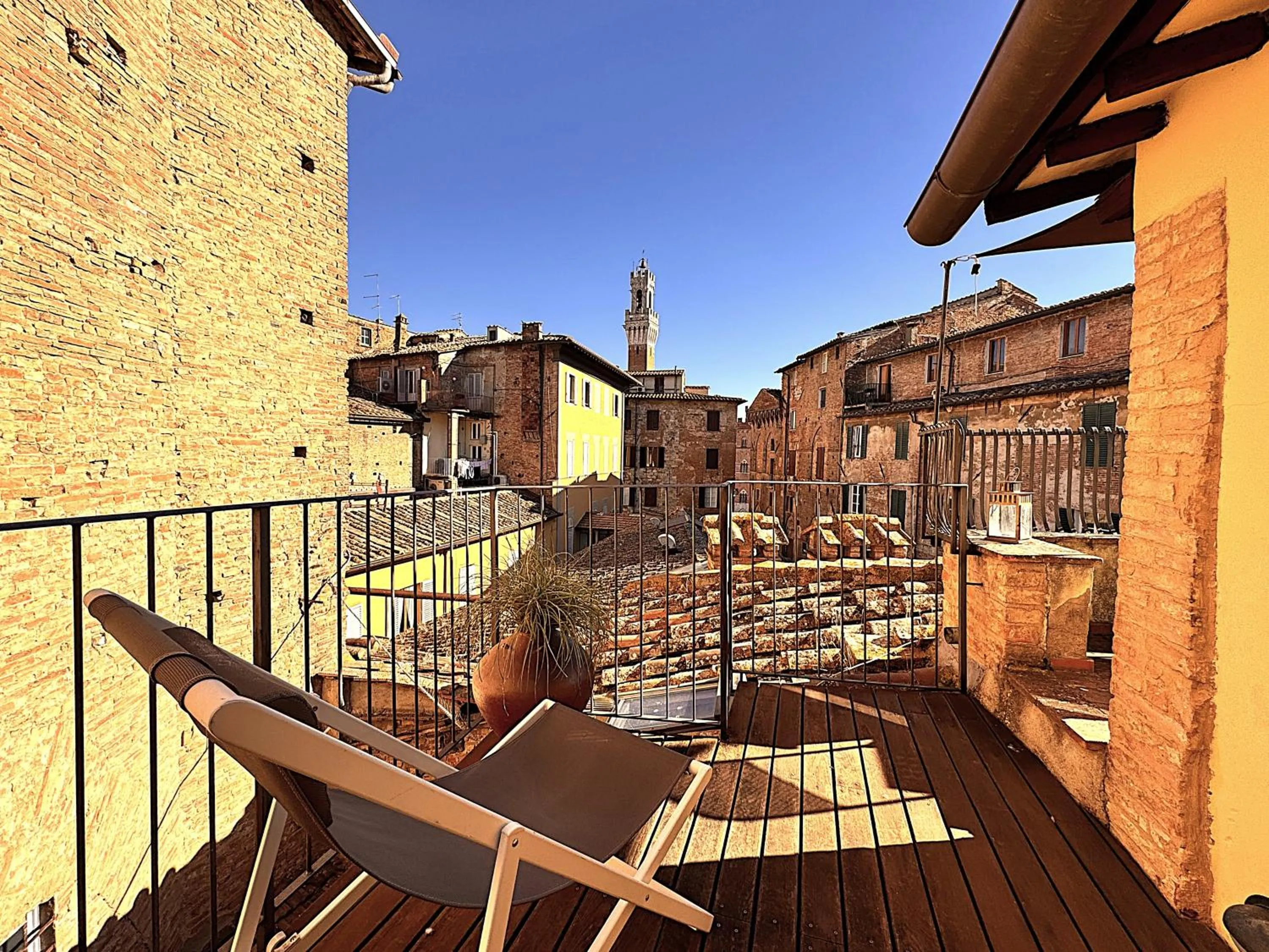 LA COSTARELLA - Central with Cozy Terrace