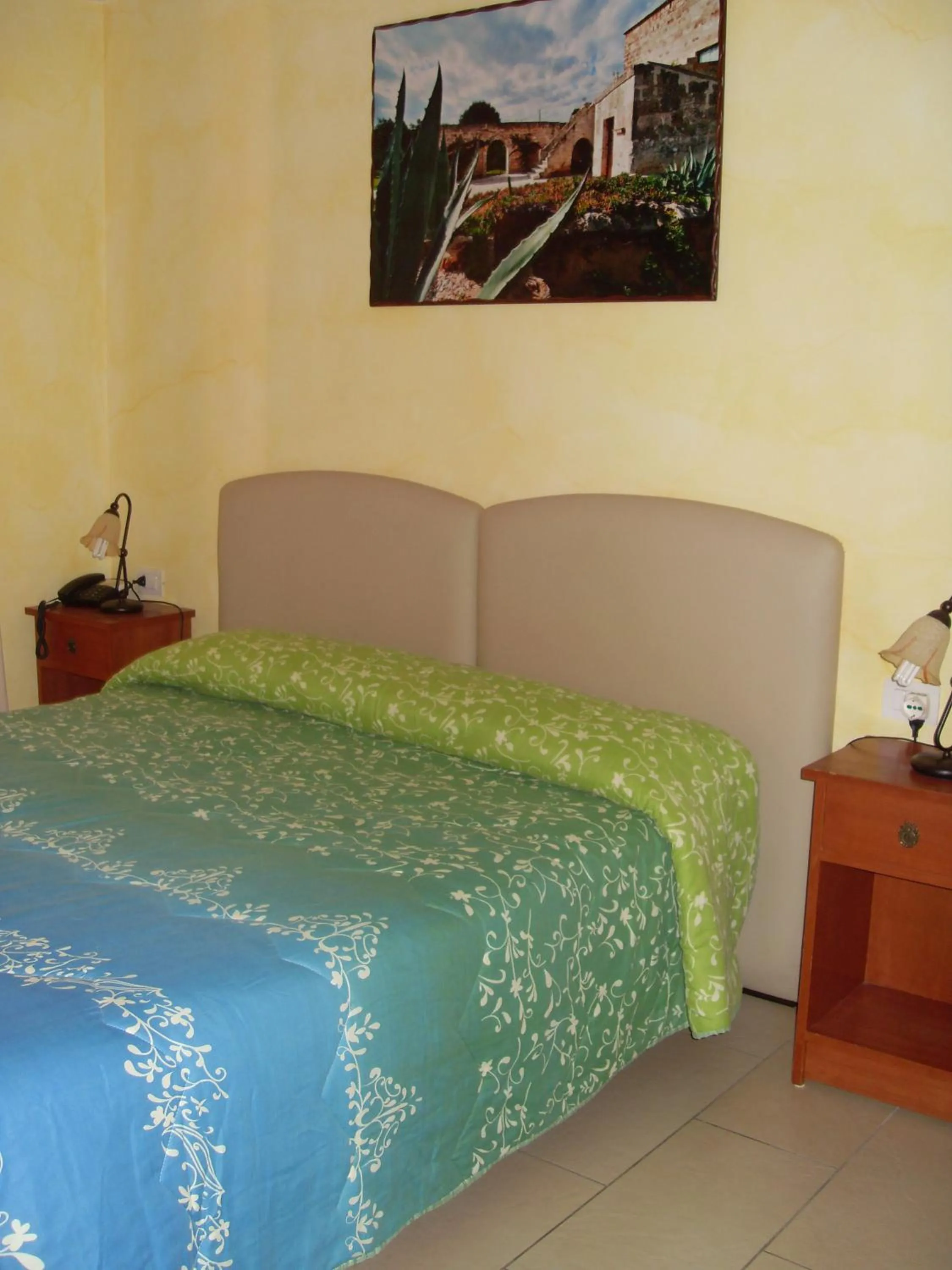 Decorative detail, Bed in B&B Frammenti D'Itria